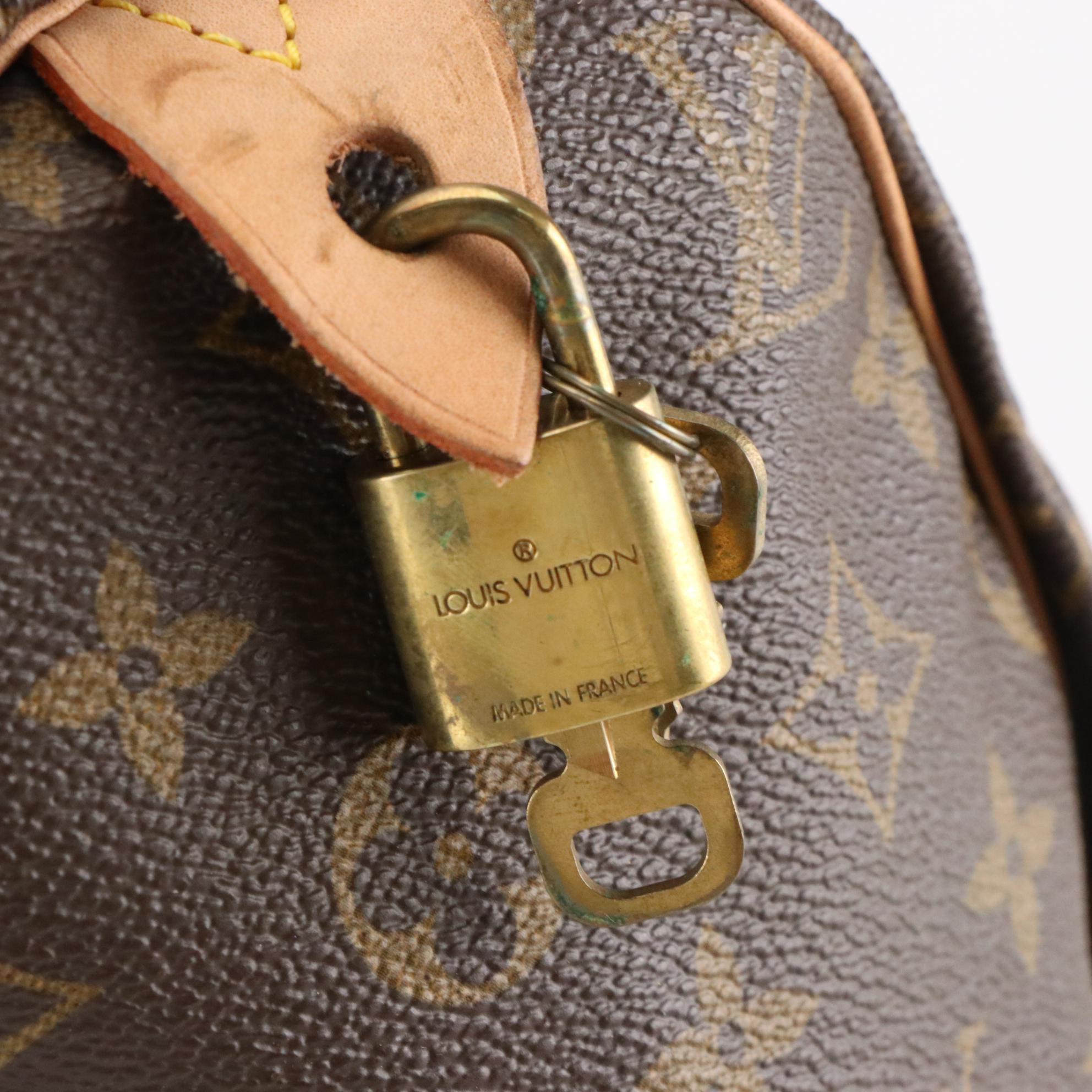 Louis Vuitton Speedy 40 Handbag in Monogram Canvas and Vachetta Leather