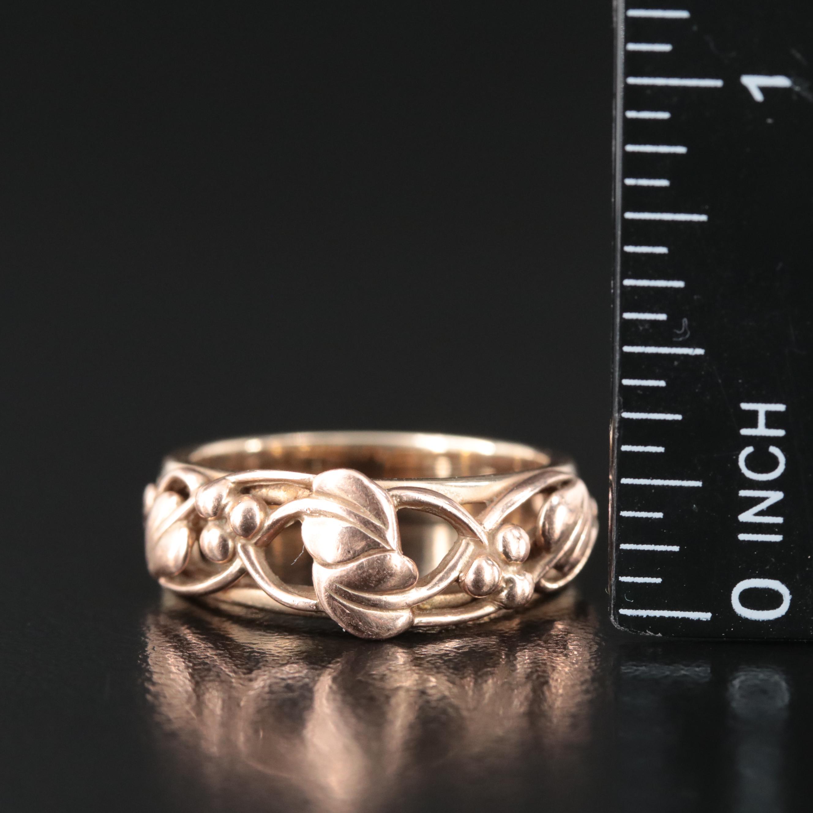 9K Grape Vine Ring