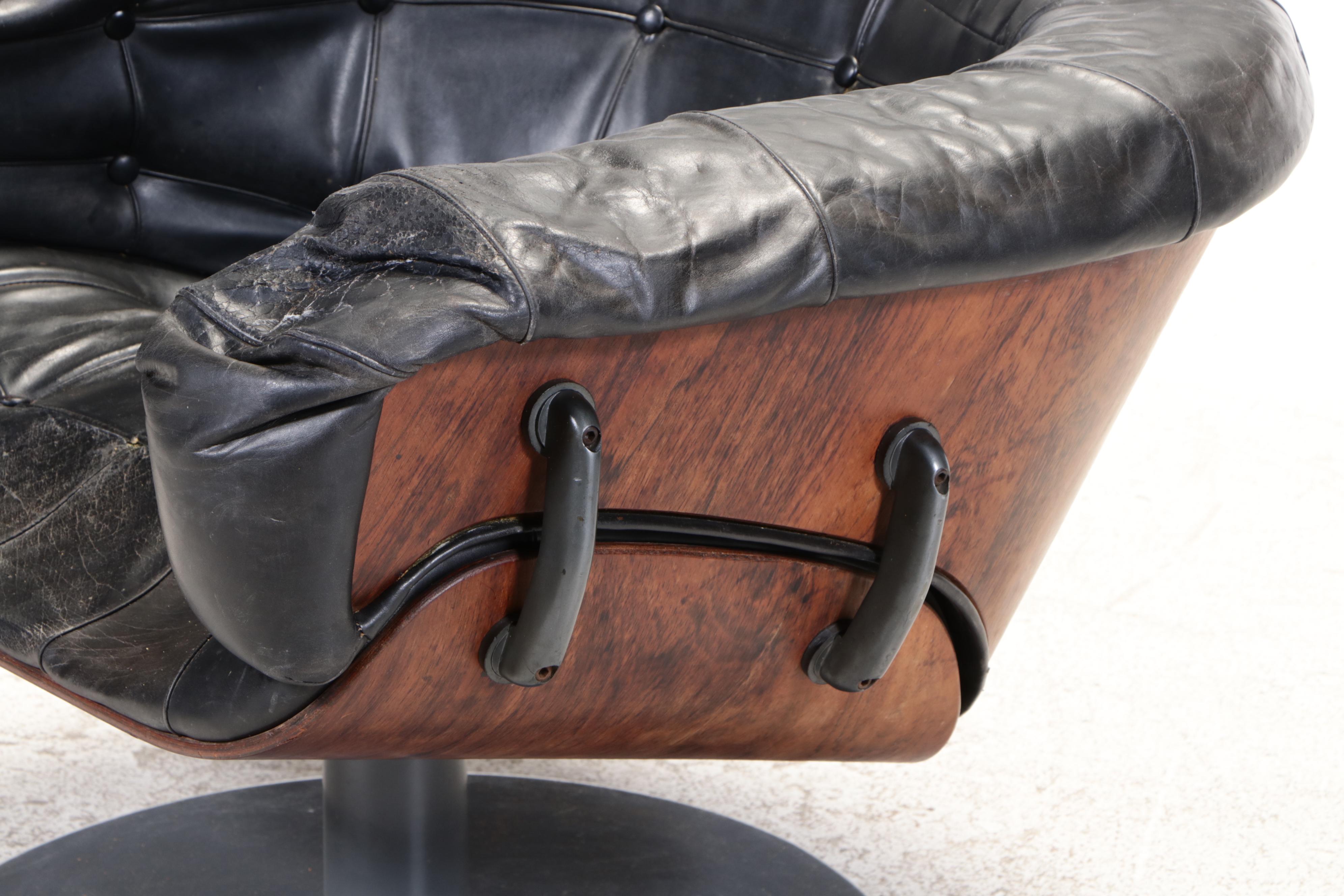 Martin Grierson for Arflex Laminated Rosewood and Leather "London" Lounge Chair