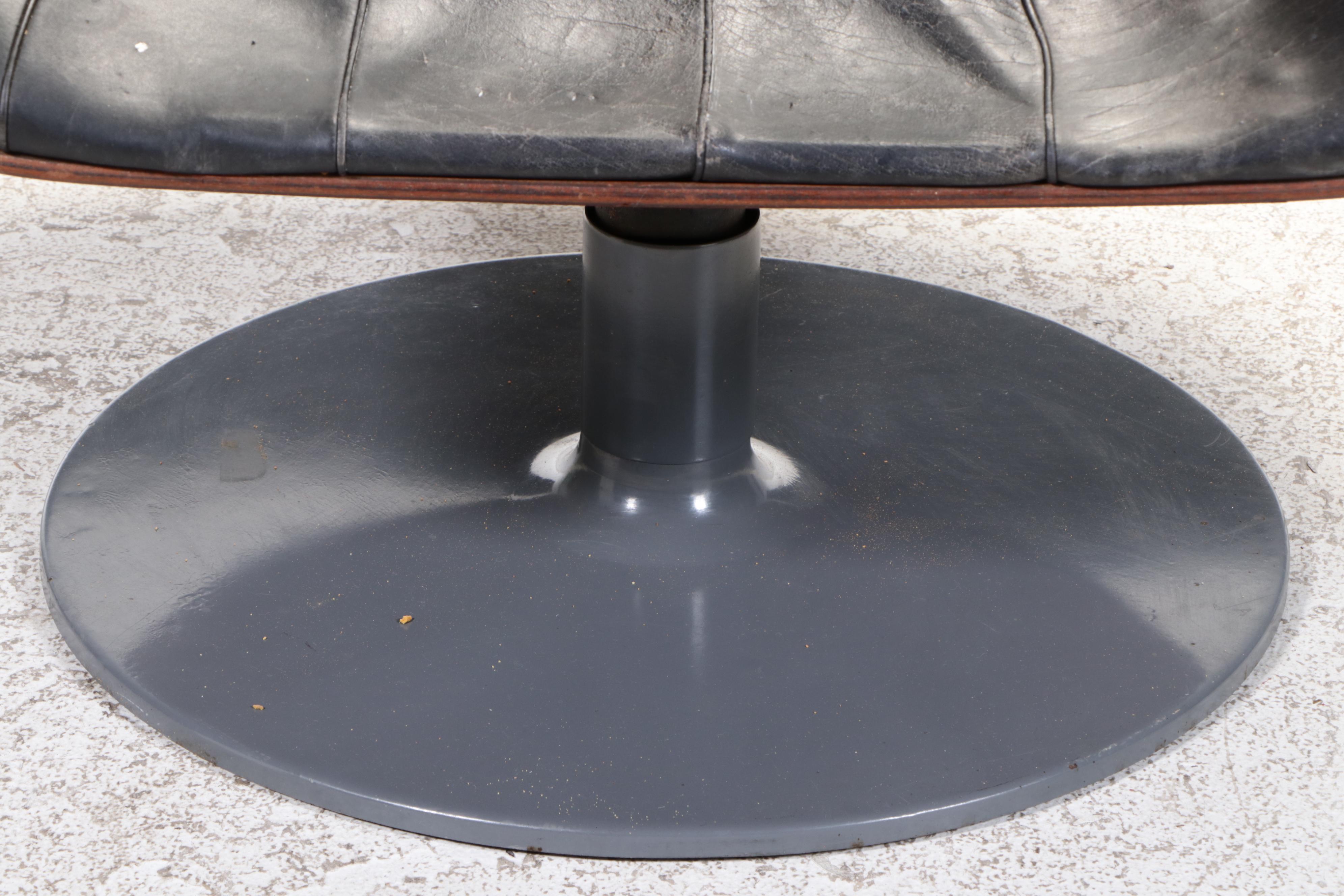 Martin Grierson for Arflex Laminated Rosewood and Leather "London" Lounge Chair