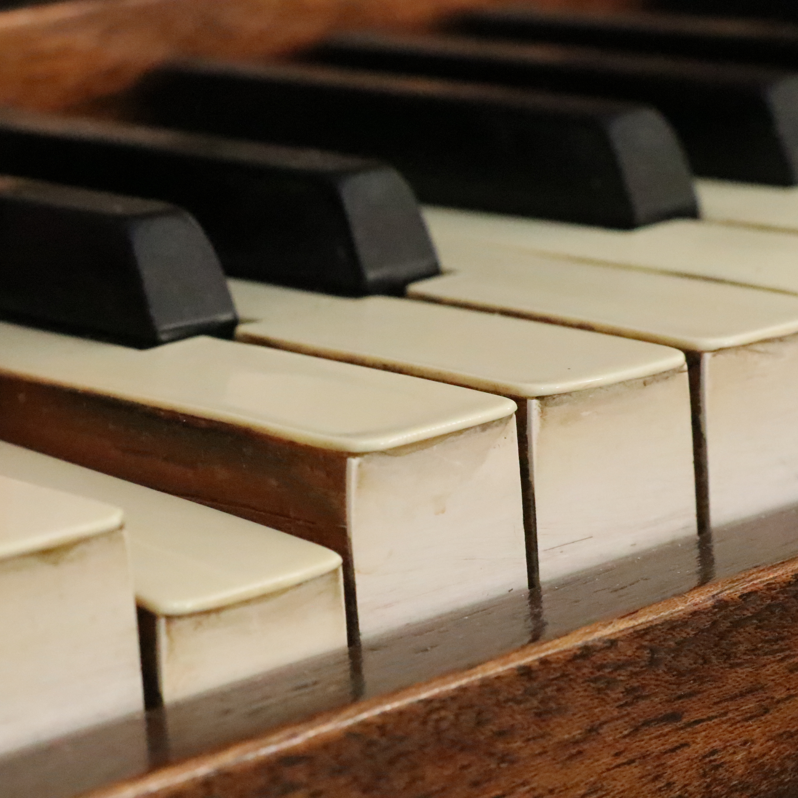 Mahogany Baby Grand Piano, Early 20th Century