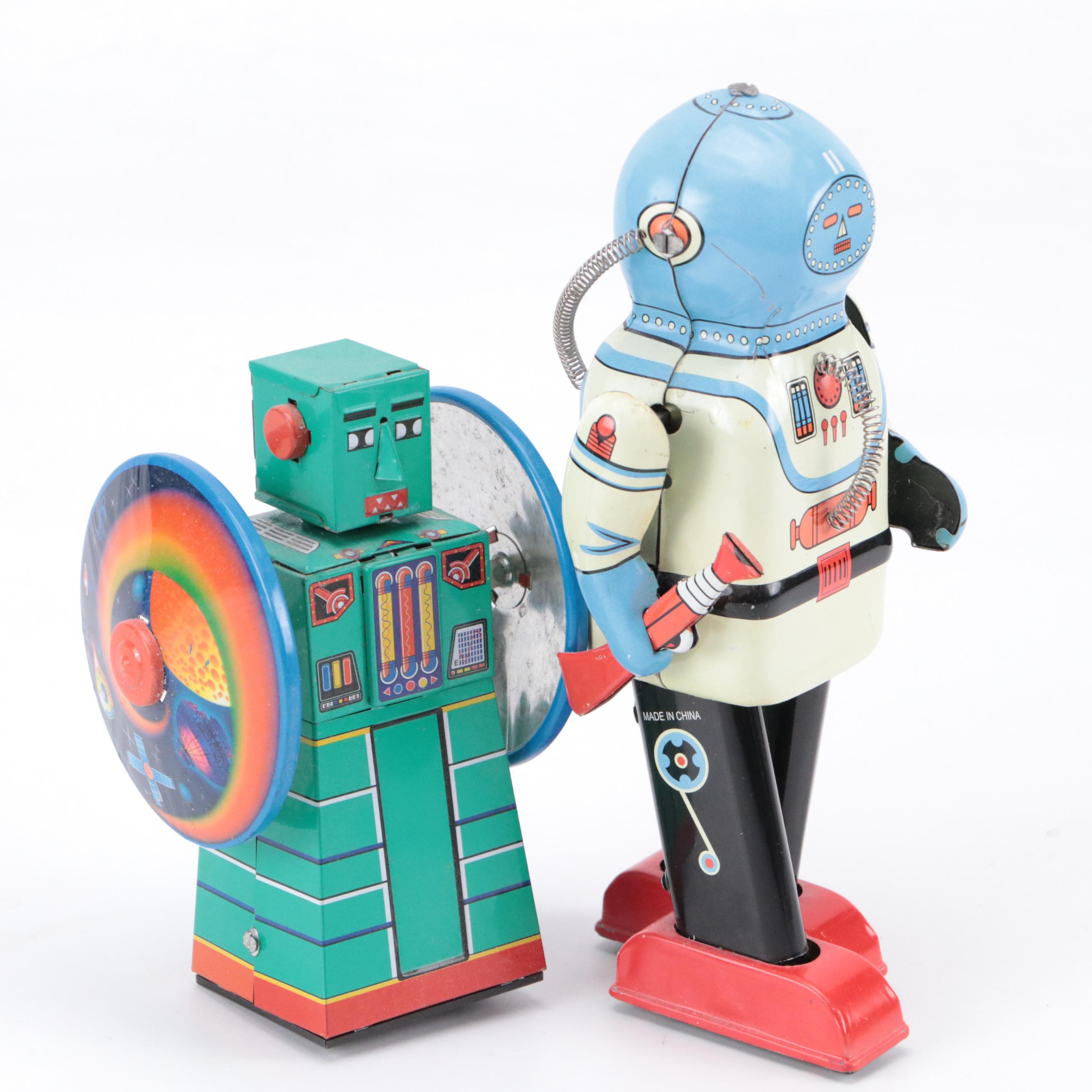Wind-Up Tin Lithograph Toy Robots with Alien Walker, Late 20th/ Early 21st C.