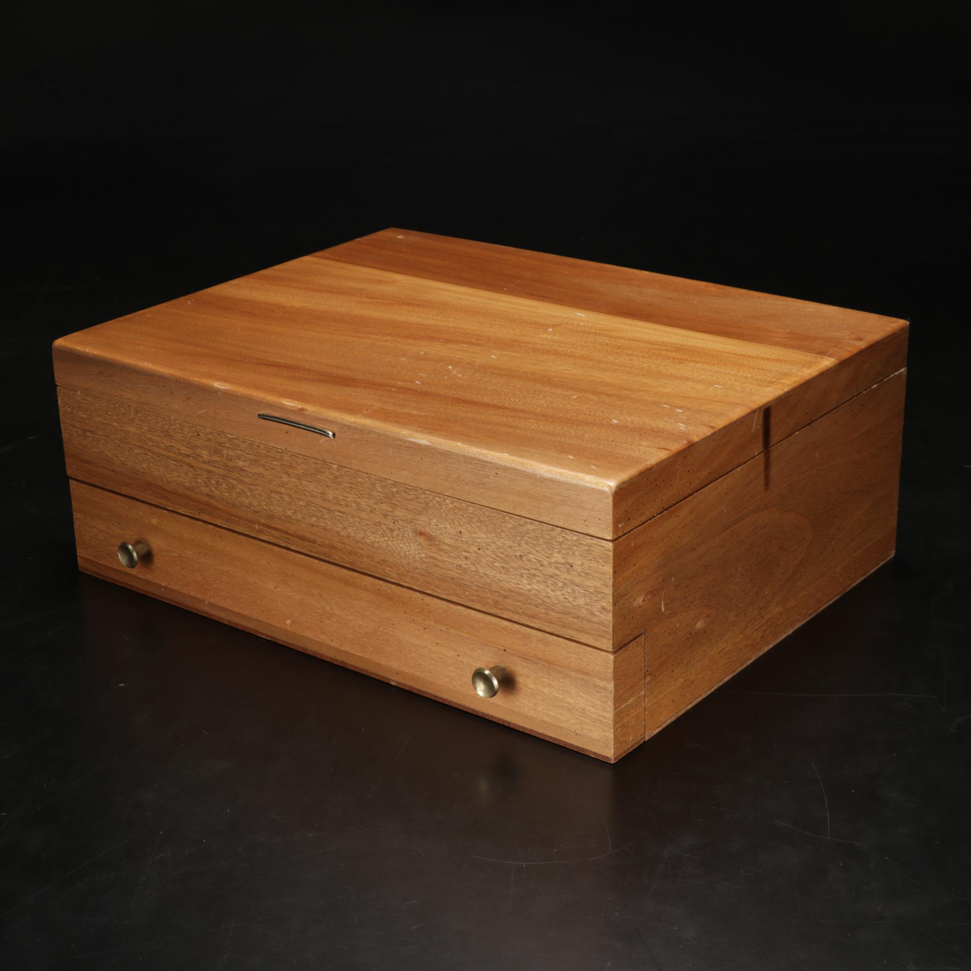 Lunt "Eloquence" Sterling Silver Flatware, Mid to Late 20th Century