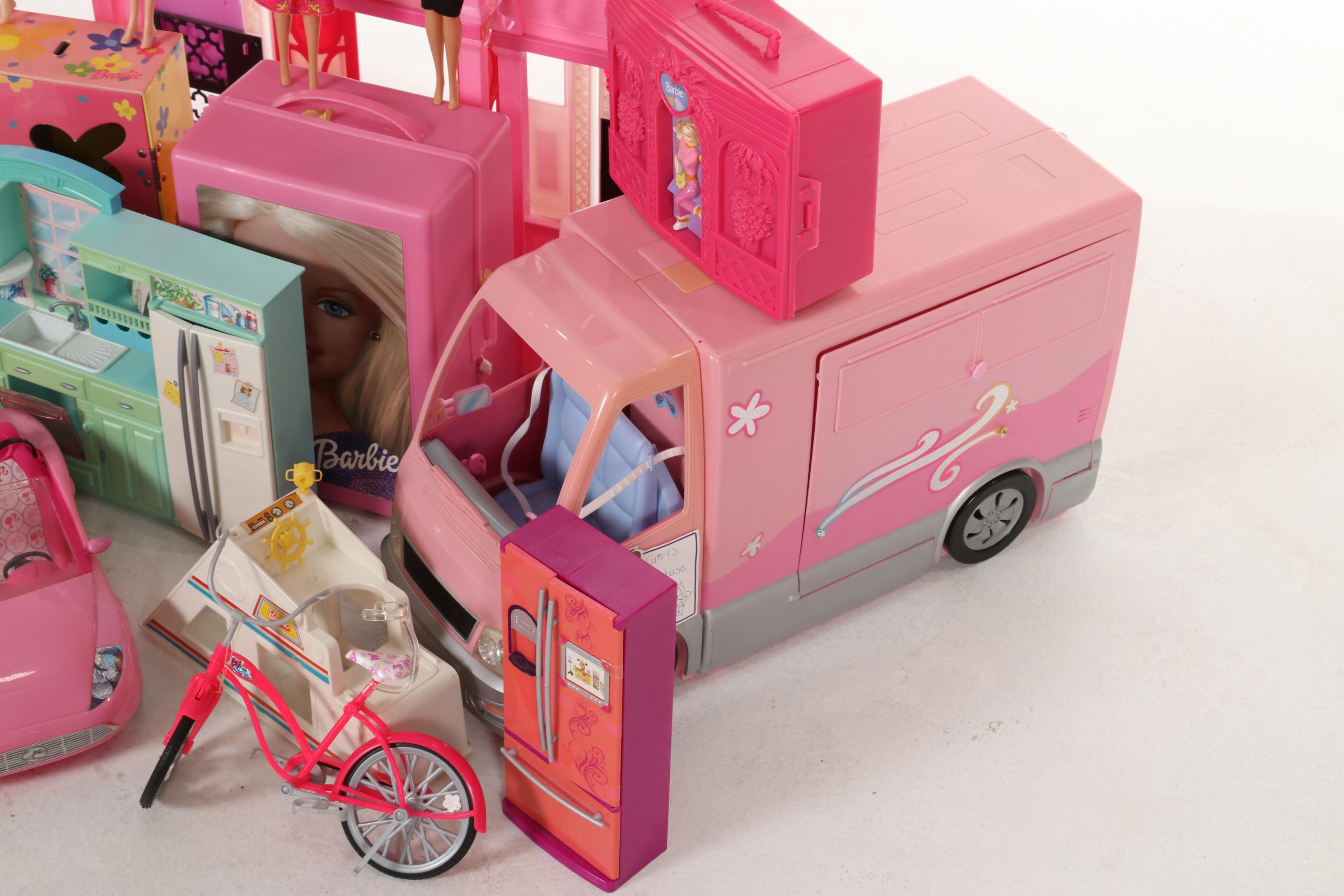 Uncommon Discoveries: Polly Pocket and Barbie