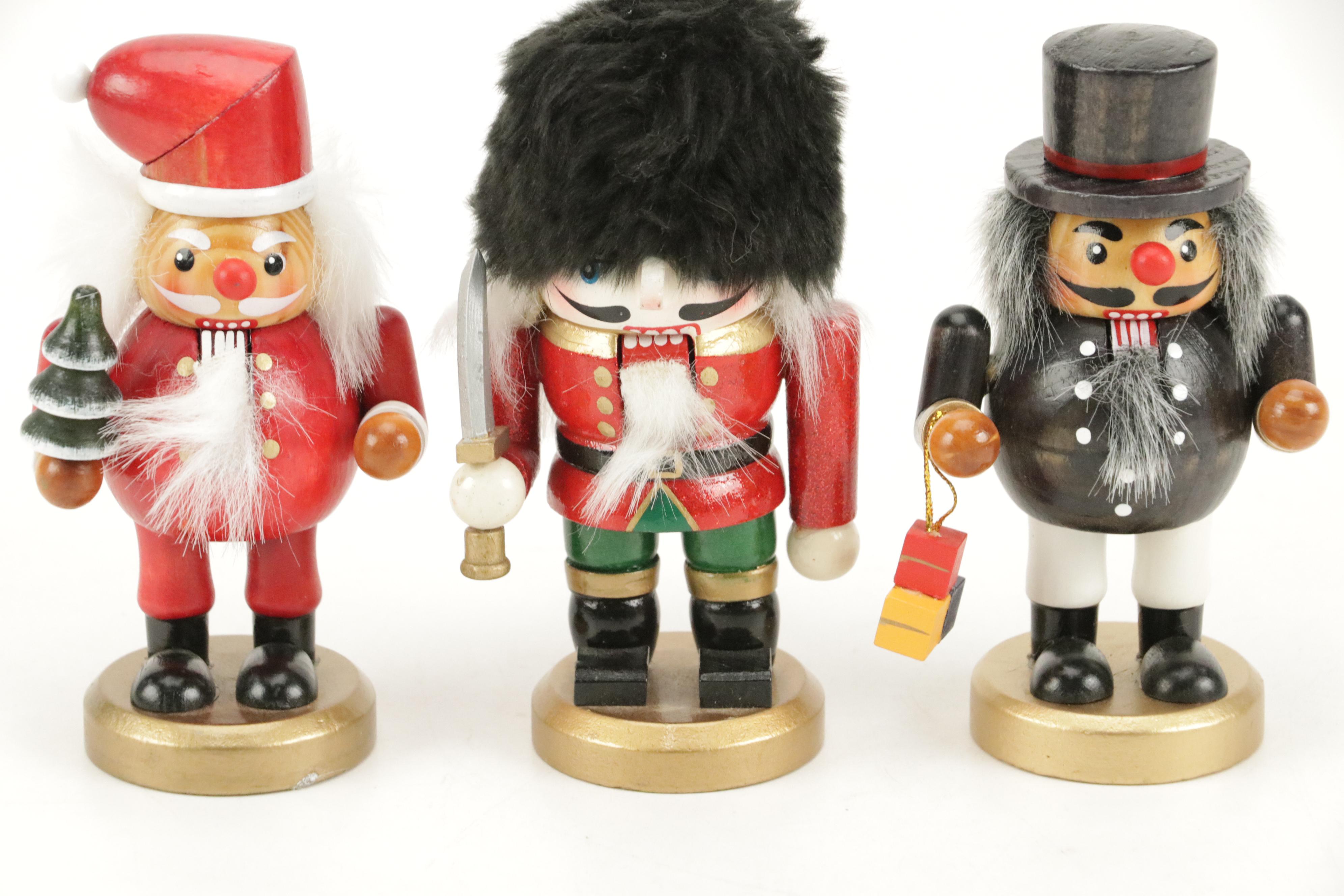 Miniature Nutcracker Figurines with Nutcracker Swizzle Sticks EBTH