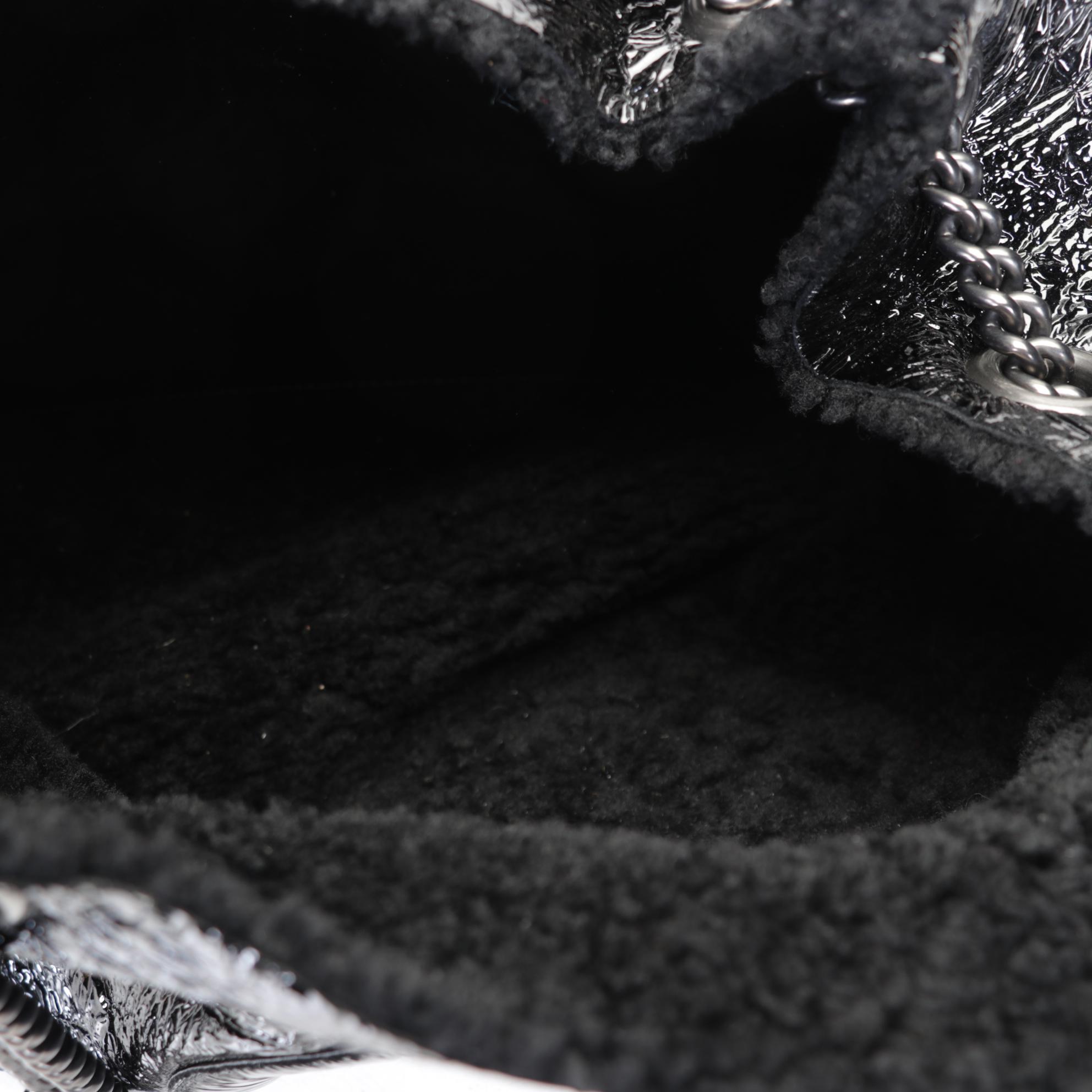 Gucci Crushed Black Patent Leather and Shearling Soho Chain Tote Bag