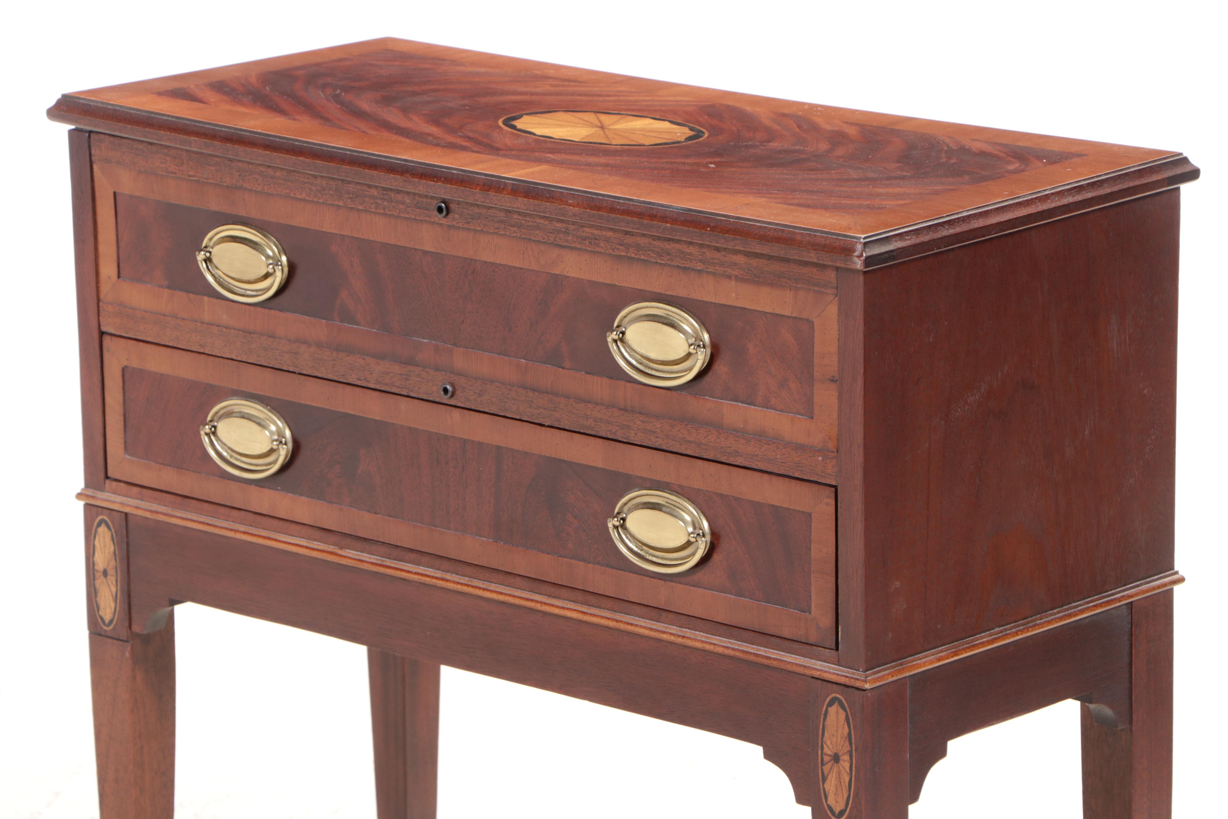 Hekman Federal Style Mahogany and Marquetry Lift-Lid Silver Chest