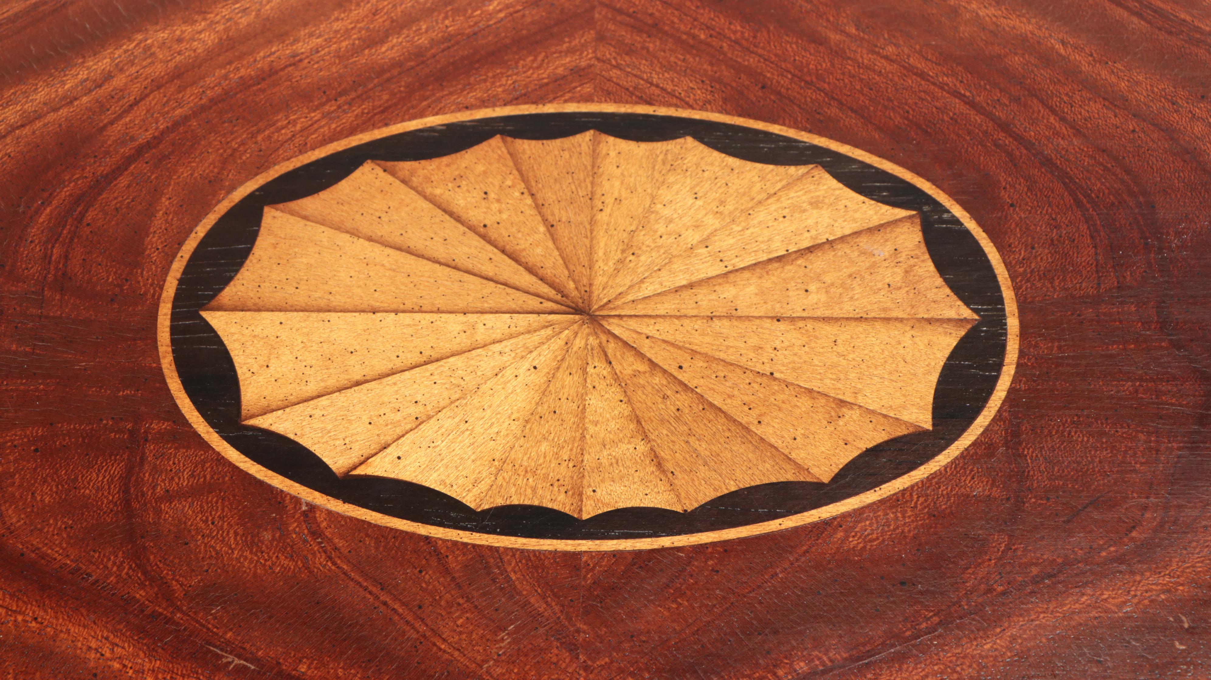 Hekman Federal Style Mahogany and Marquetry Lift-Lid Silver Chest