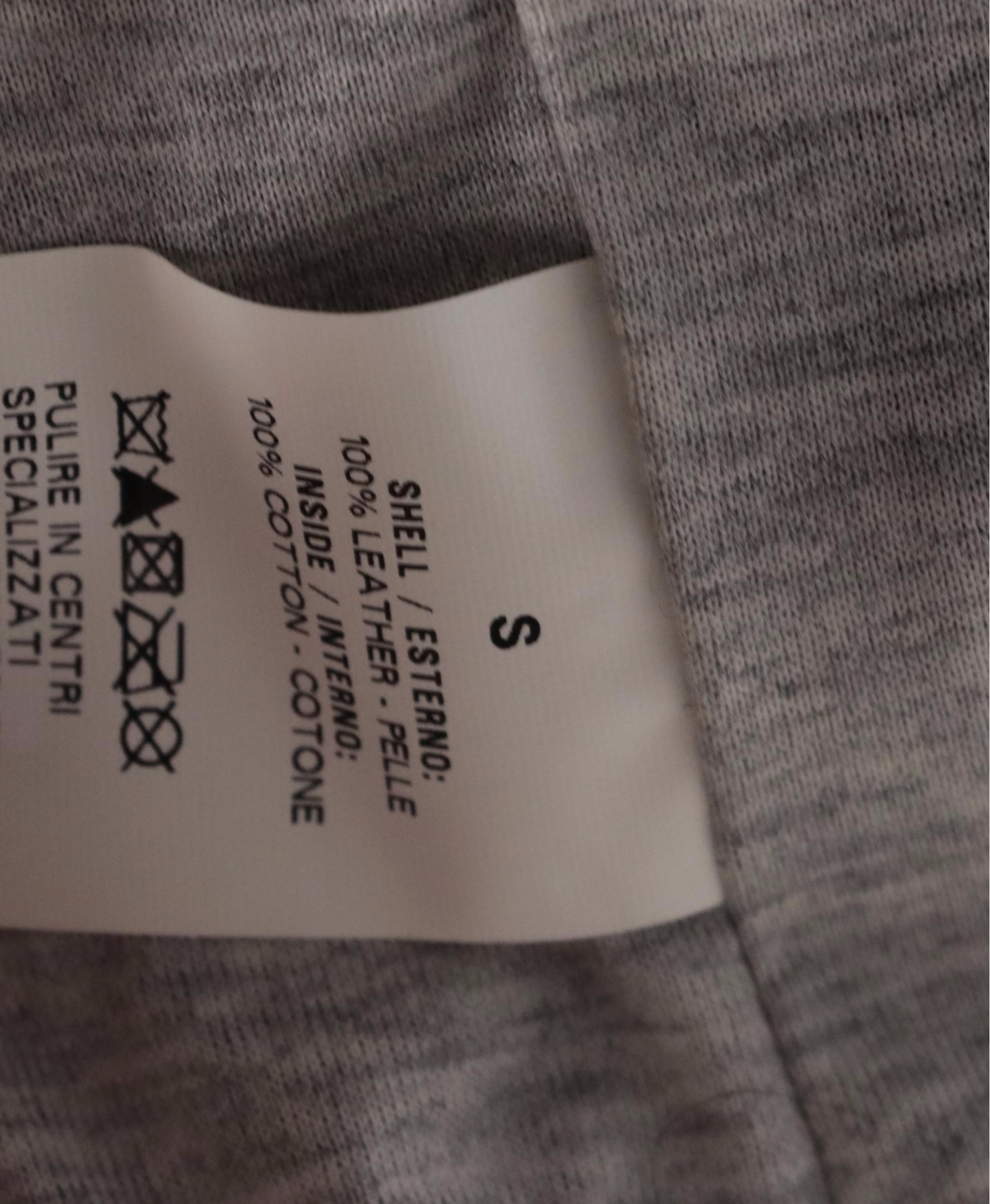 34White Vest in Goat Fur and Leather