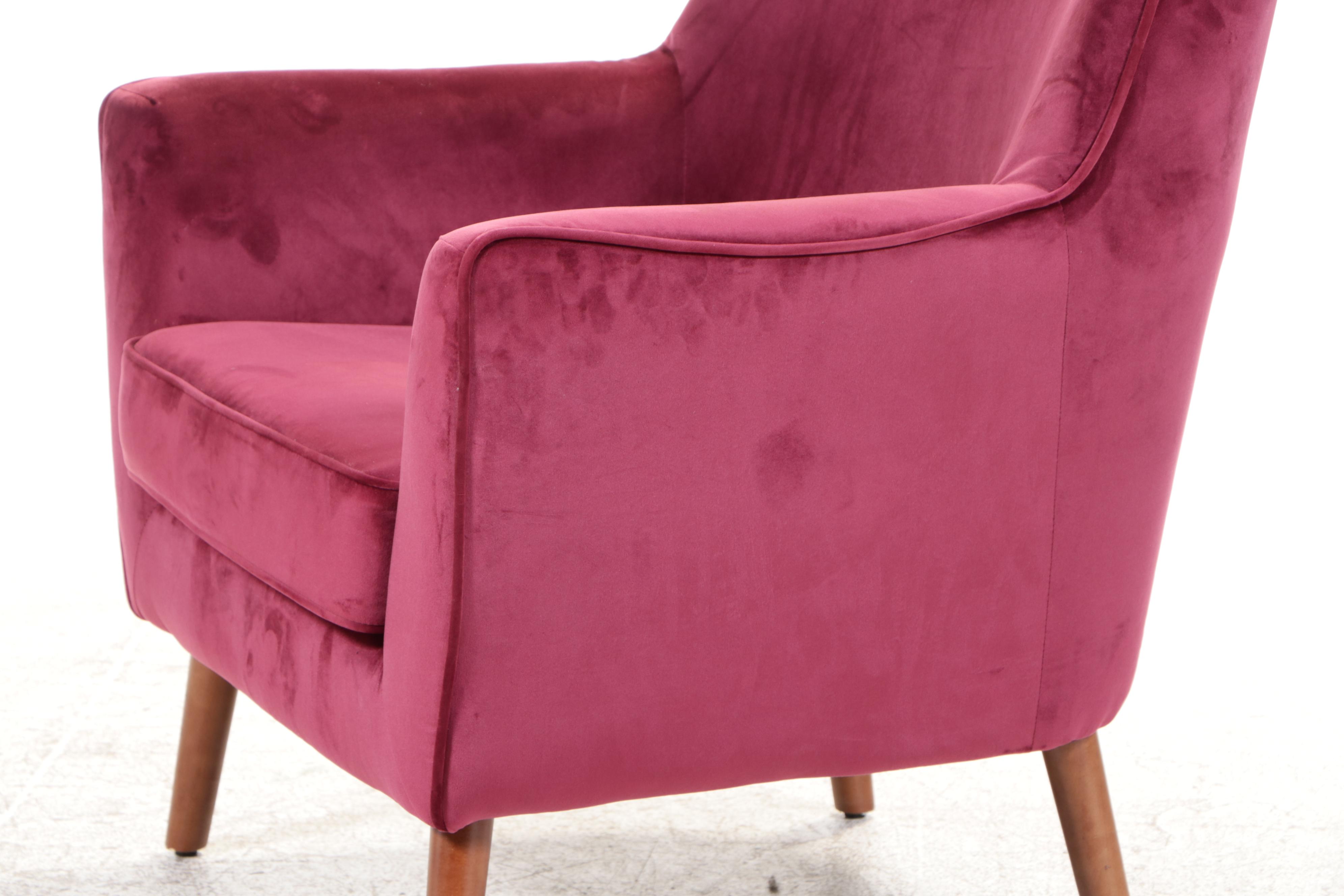 JGW Furniture Modernist Style Upholstered Lounge Chair