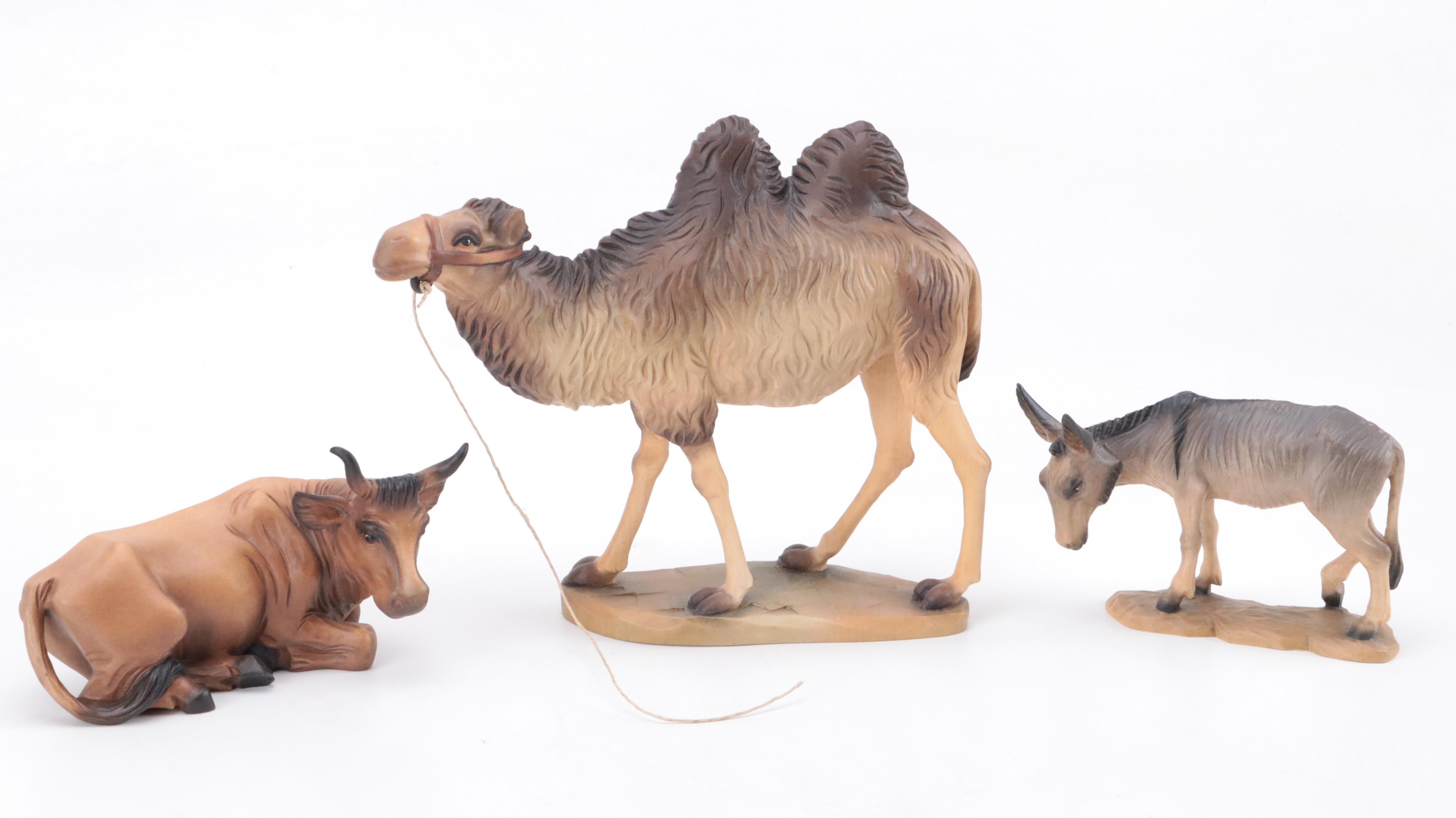 ANRI Italian Hand-Carved Wooden Nativity With Creche and Collectors Book