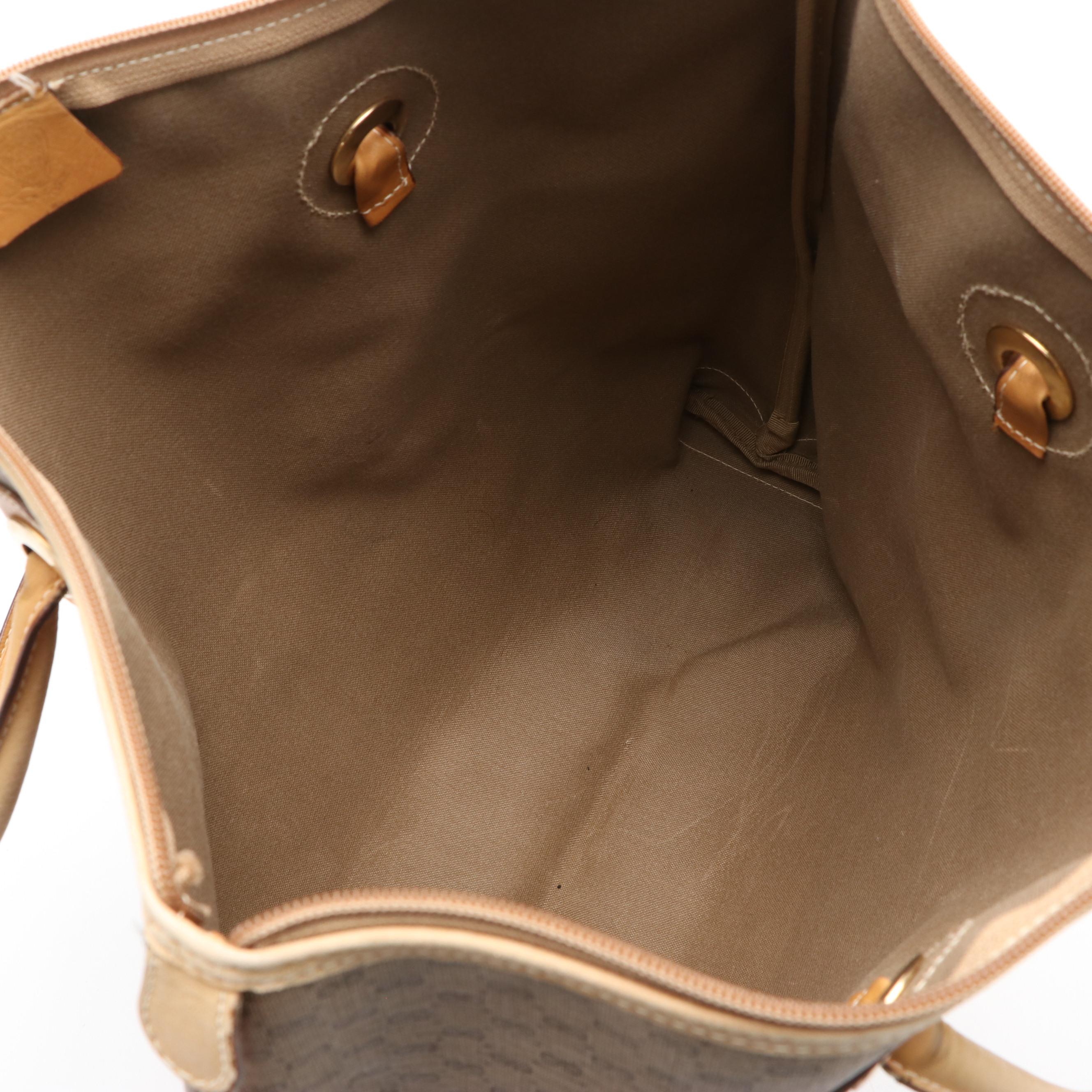 Gucci Tote in Beige GG Monogram Canvas