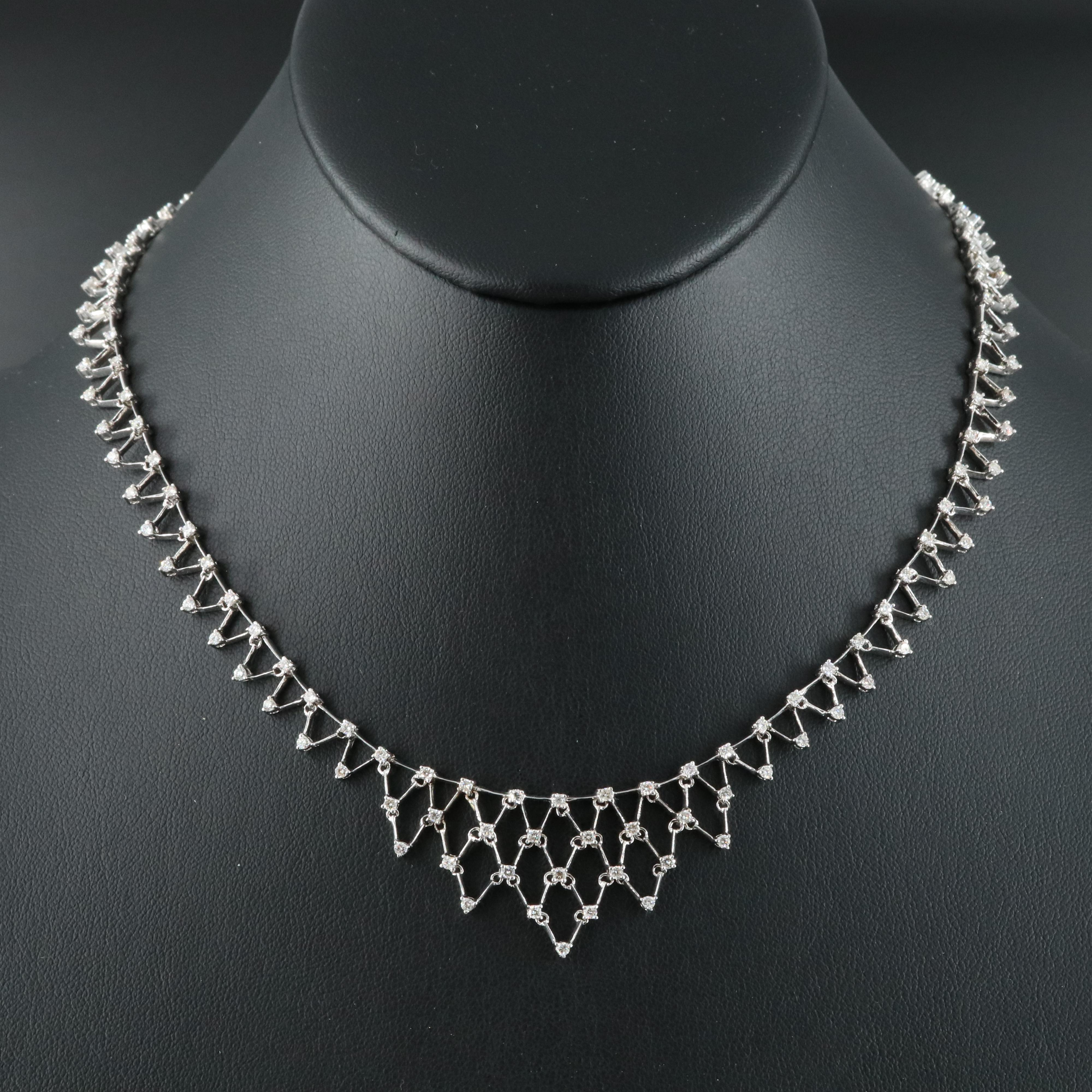 18K 2.96 CTW Diamond Necklace