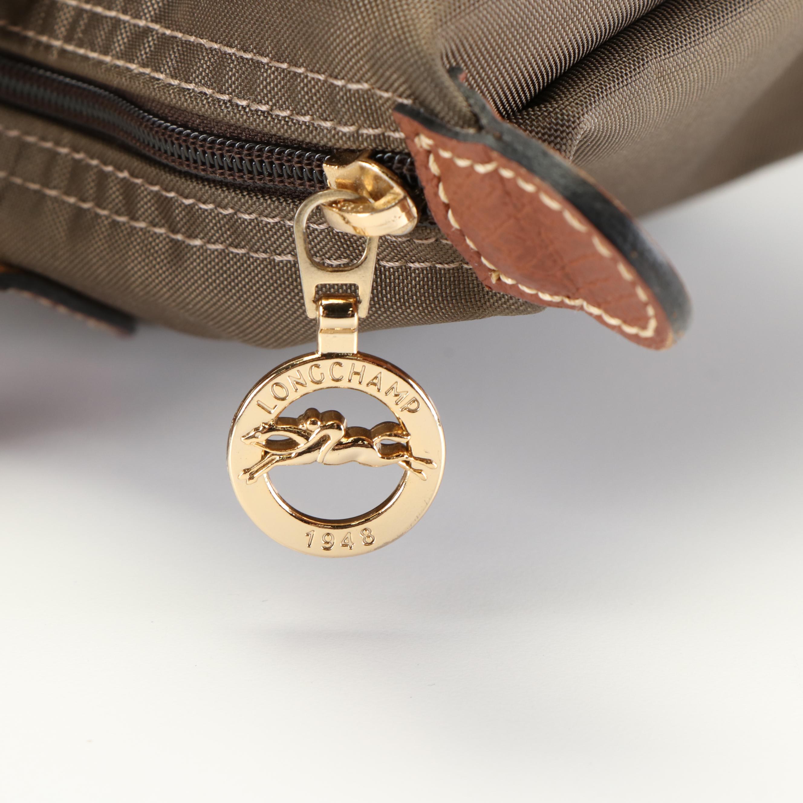 Longchamp Le Pliage Shoulder Bag in Olive Green Nylon