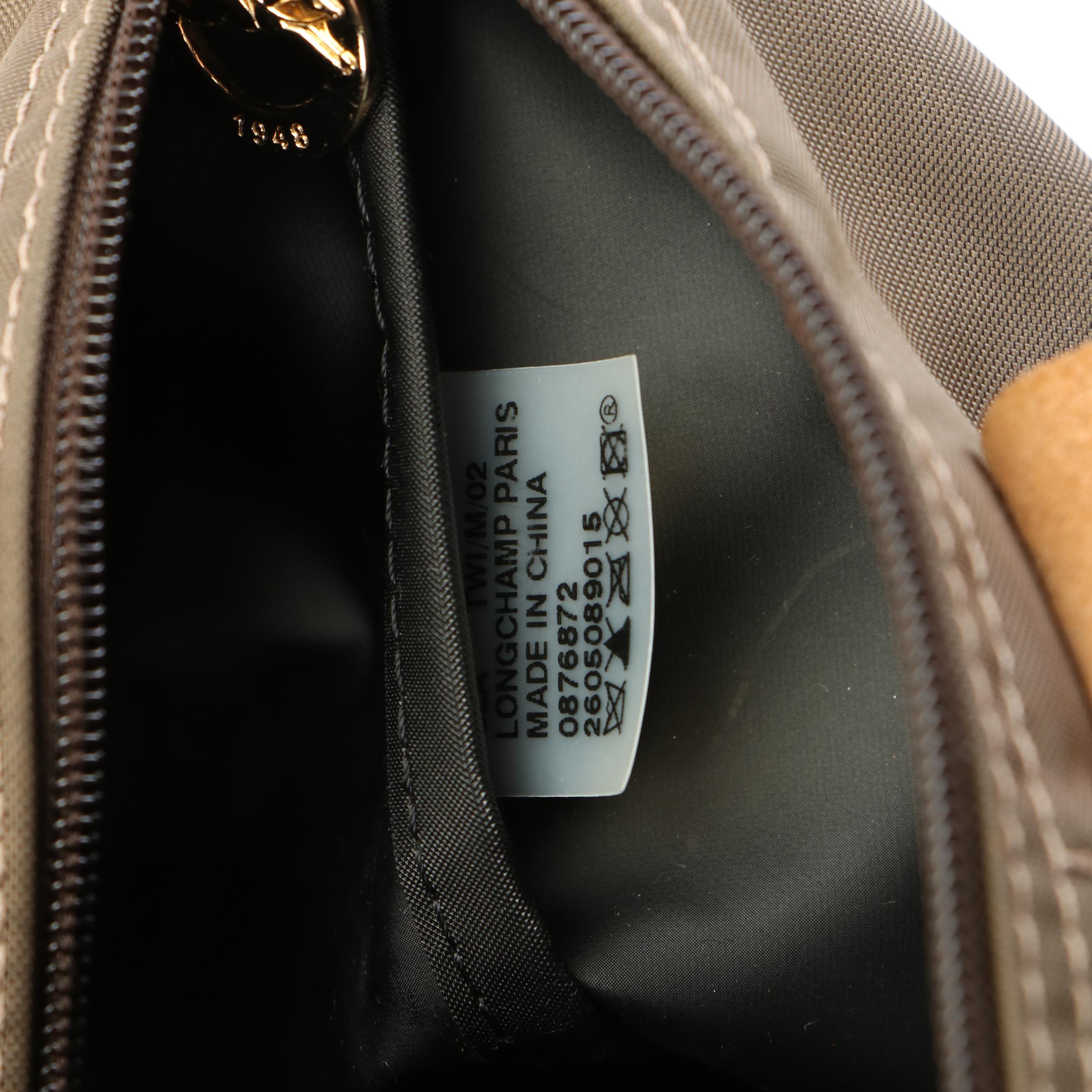 Longchamp Le Pliage Shoulder Bag in Olive Green Nylon