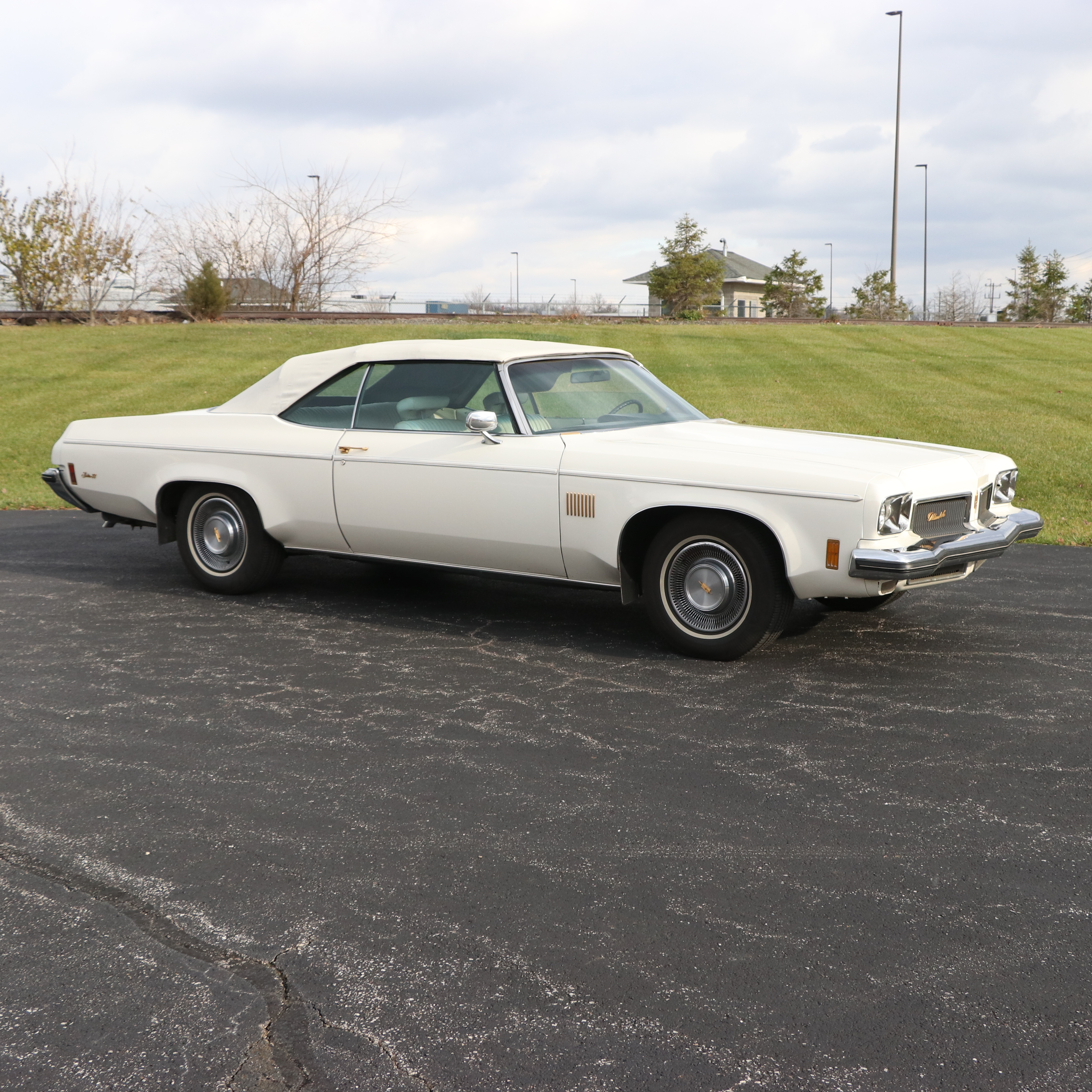 1973 Oldsmobile Delta 88 Royale Convertible