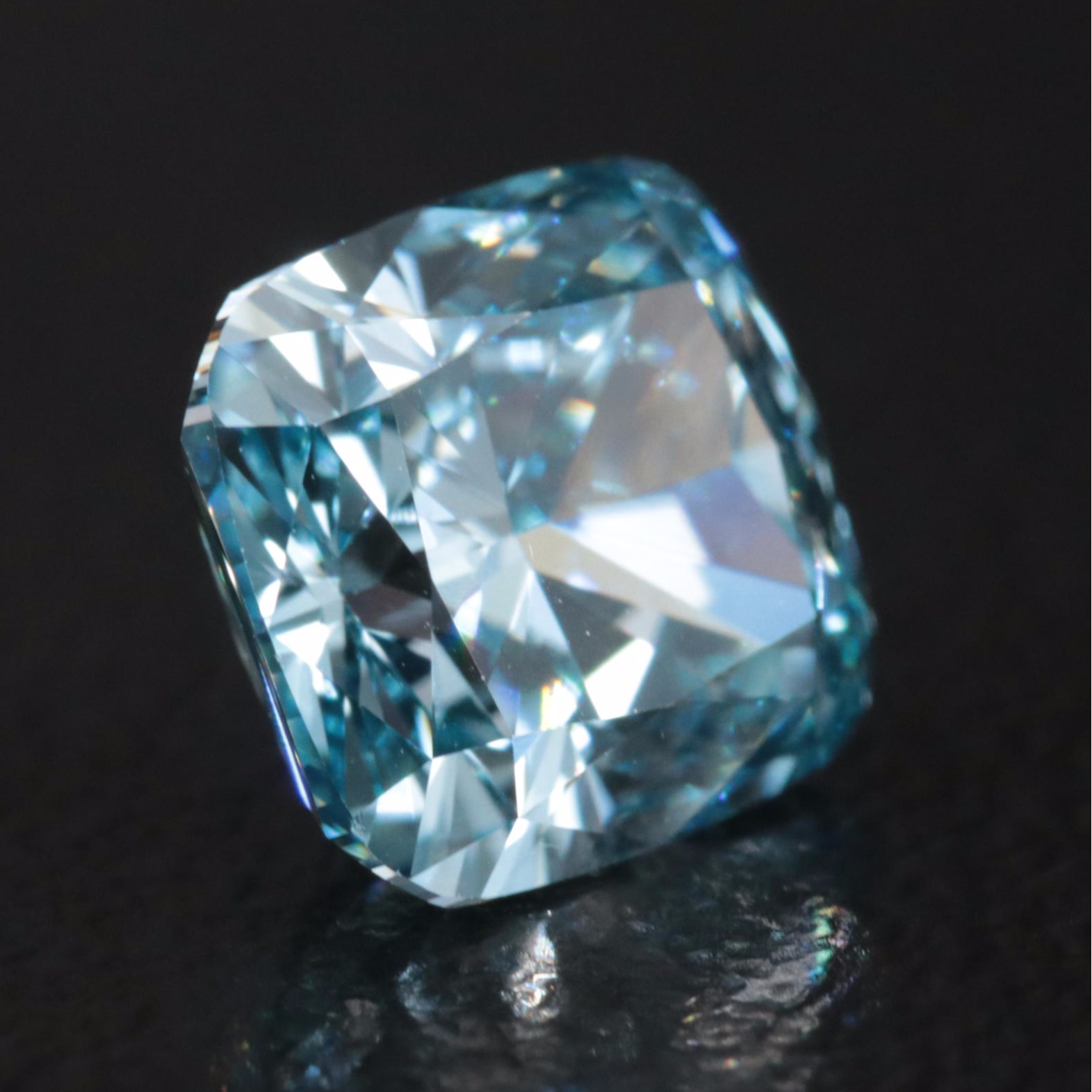 Loose 2.02 CT (Origin Undetermined) Fancy Blue Diamond