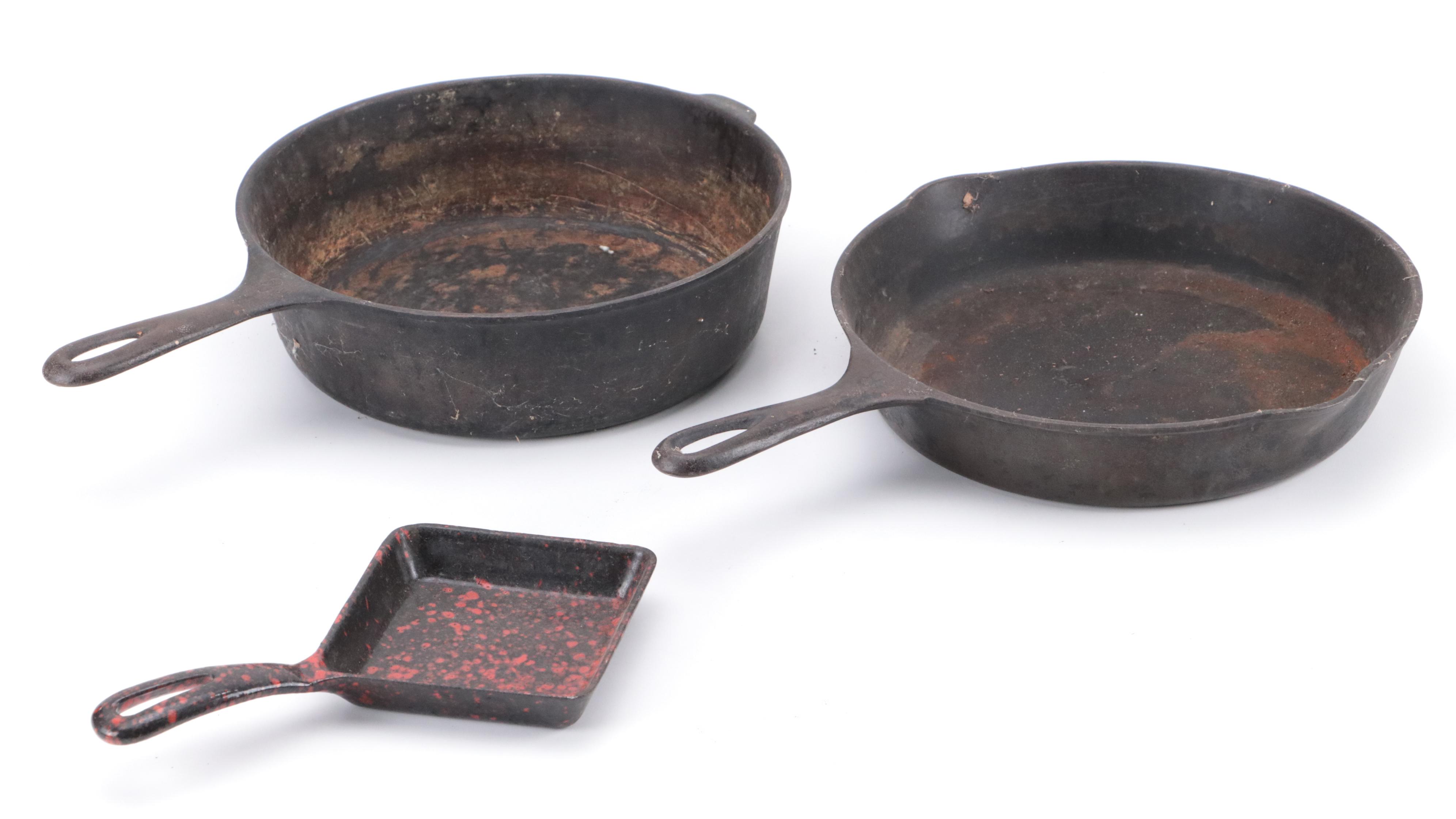 Wagner Cast Iron Skillet and Cornbread Molds with Other Kitchen Pots
