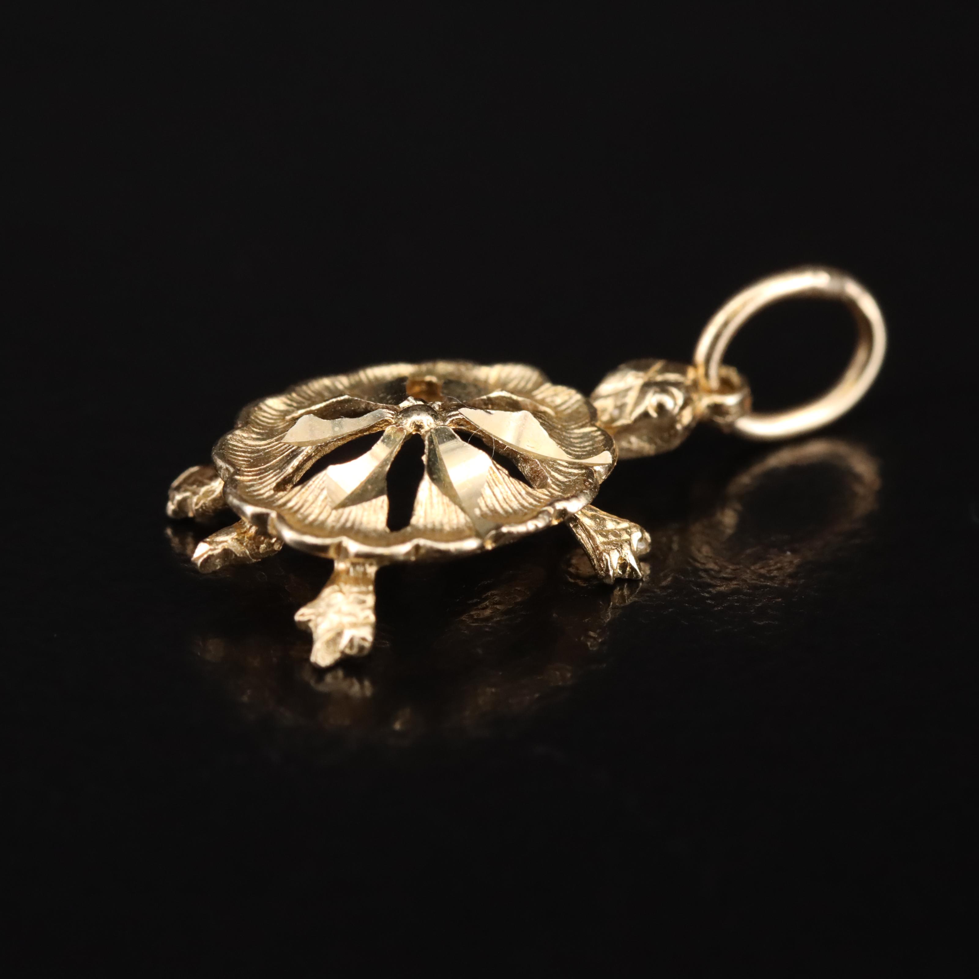 14K Turtle Pendant