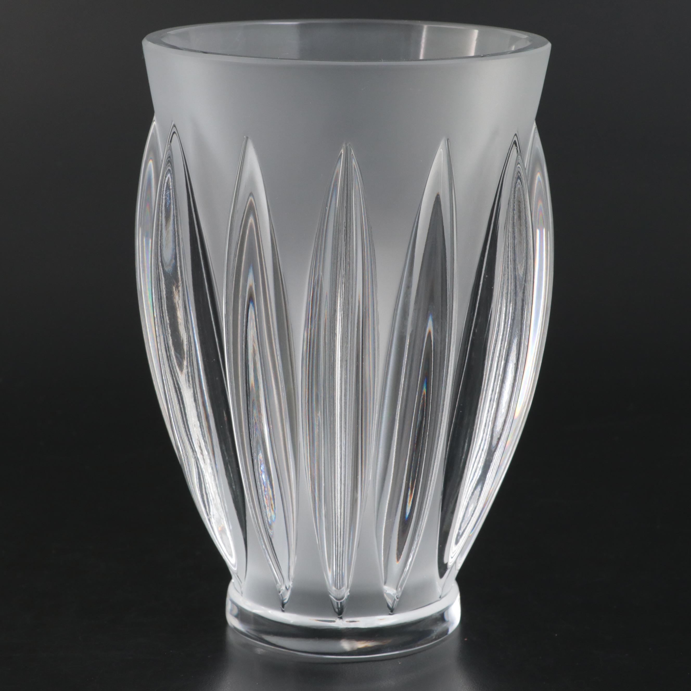 Lalique "Courcheval" Frosted and Clear Crystal Vase, Late 20th Century