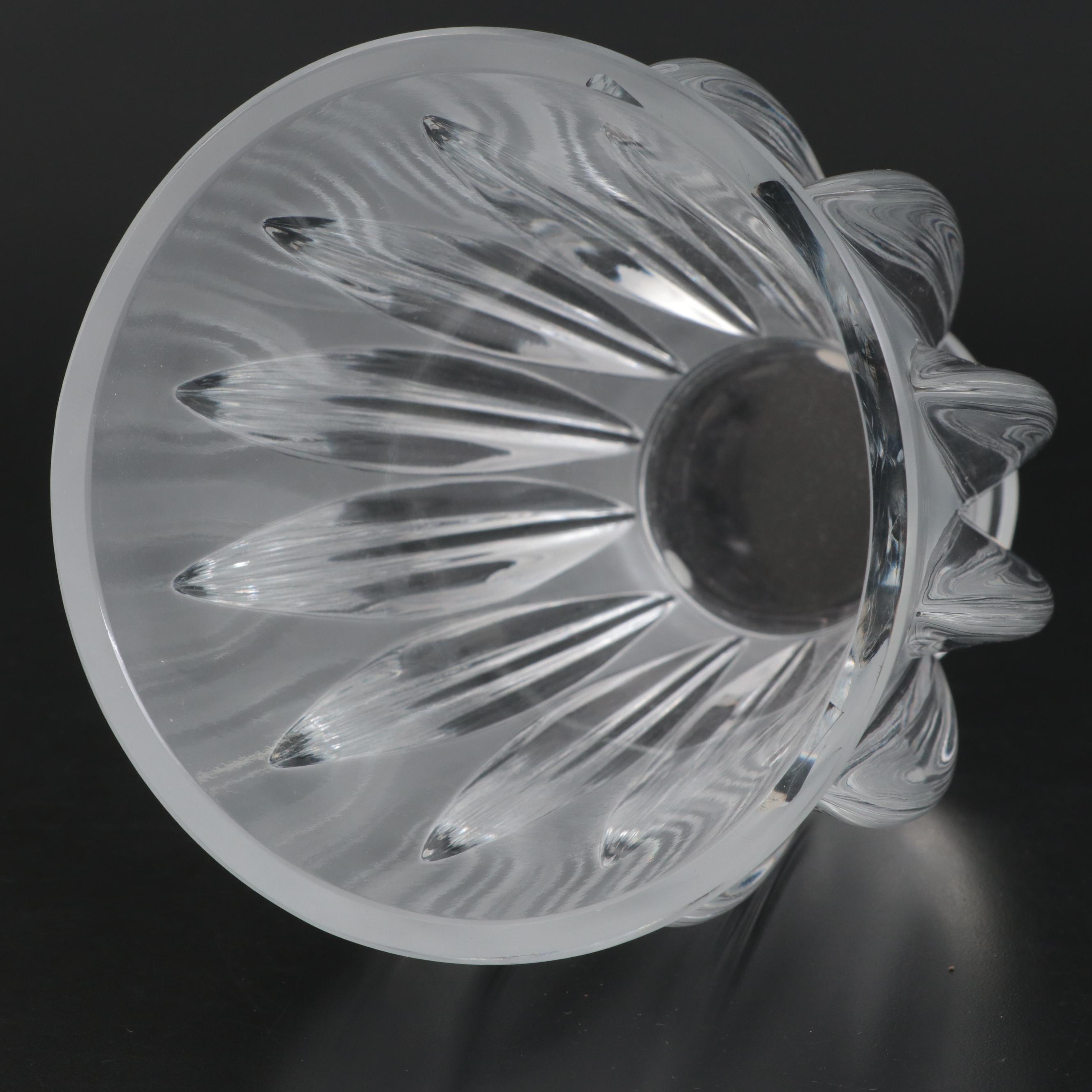 Lalique "Courcheval" Frosted and Clear Crystal Vase, Late 20th Century