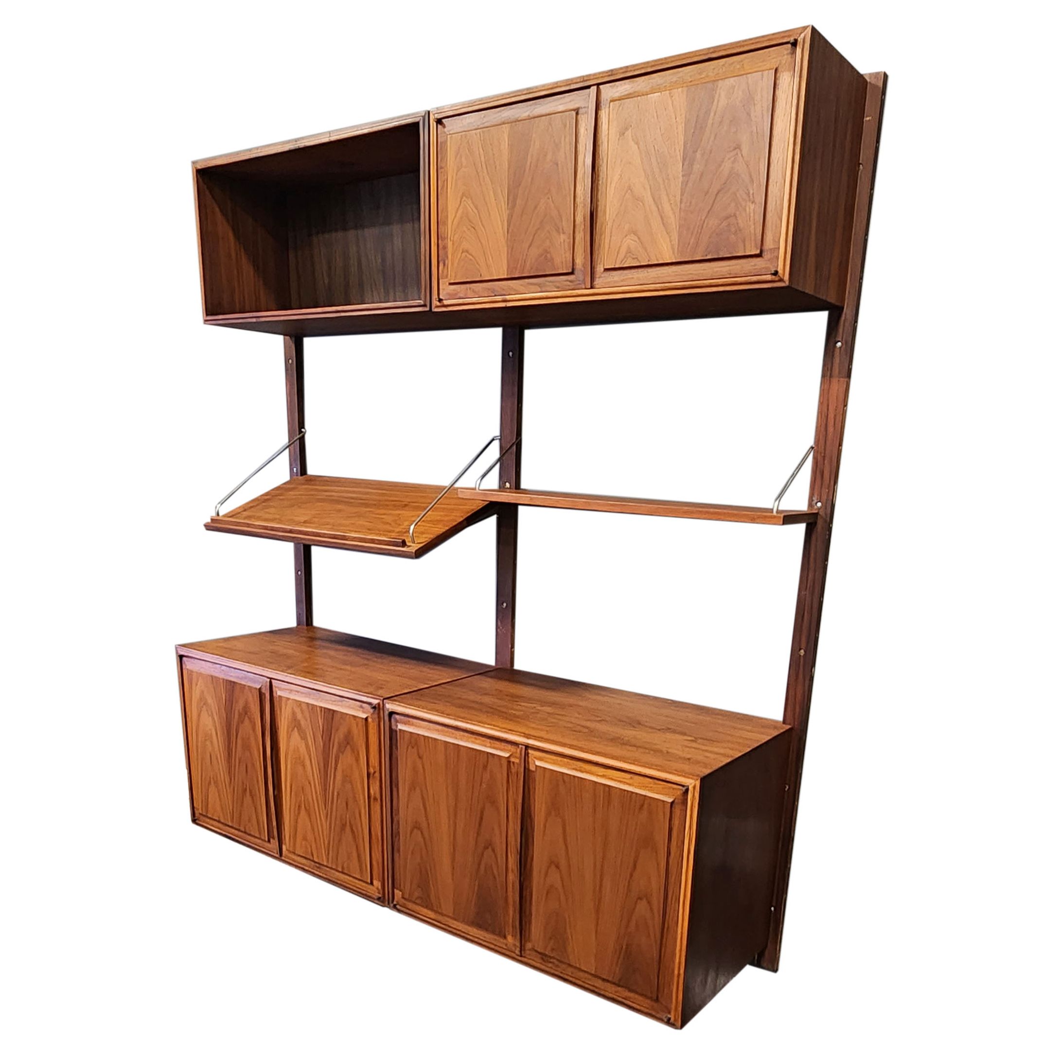 Mid Century Modern Walnut Wall Unit, Mid to Late 20th Century