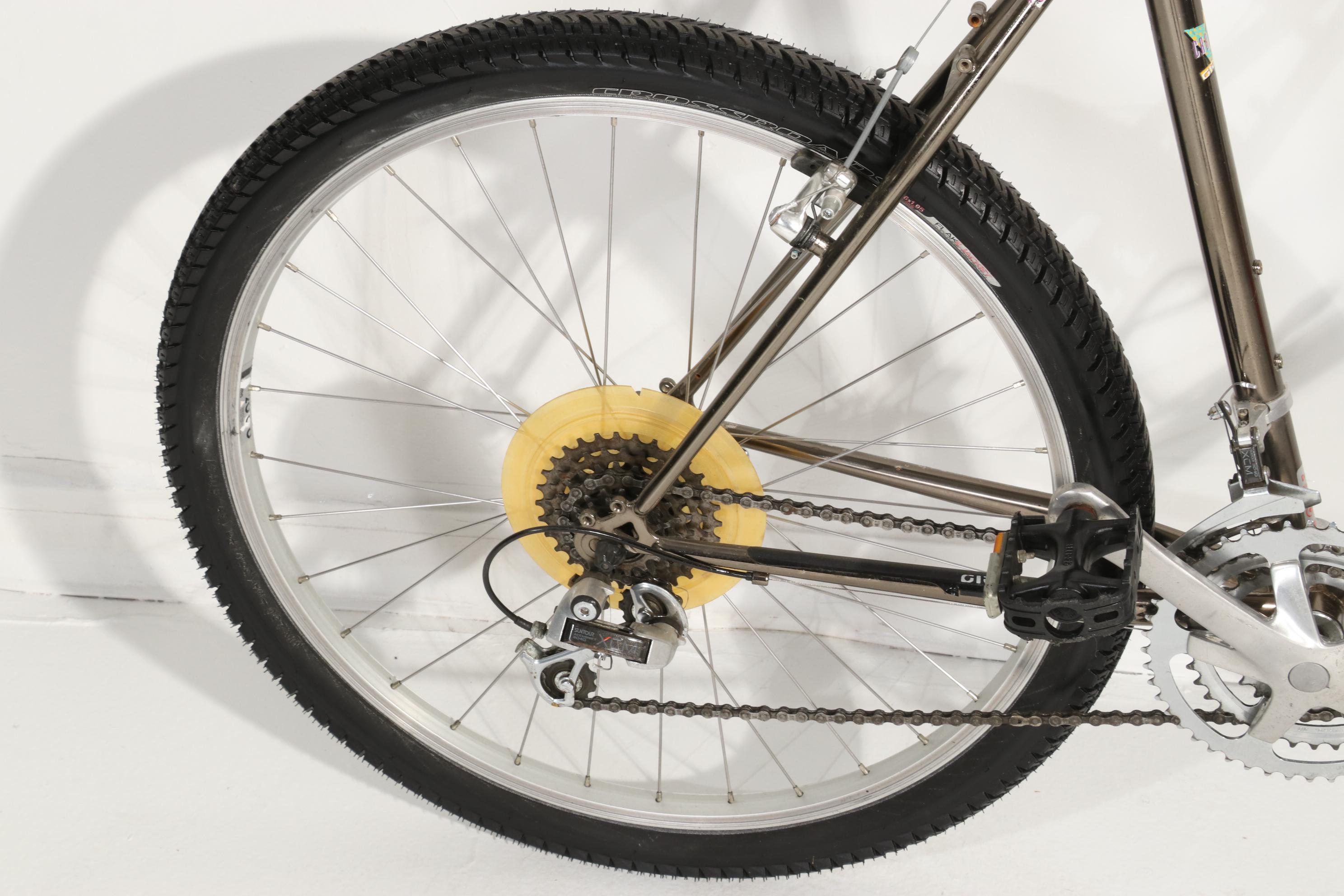 Giant "Iguana" 18-Speed Bicycle