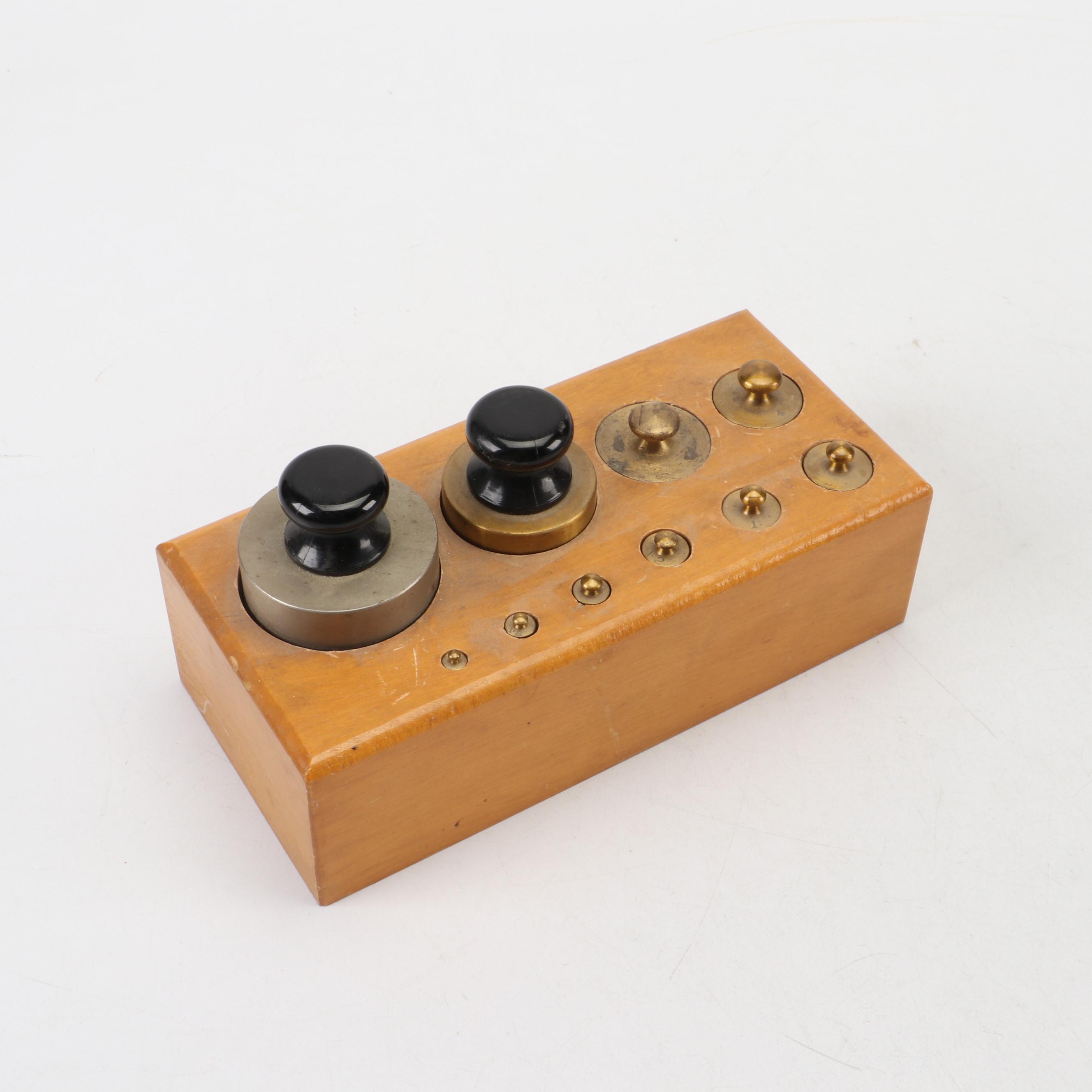 Ohaus Cast Iron Balance Scale with Weights