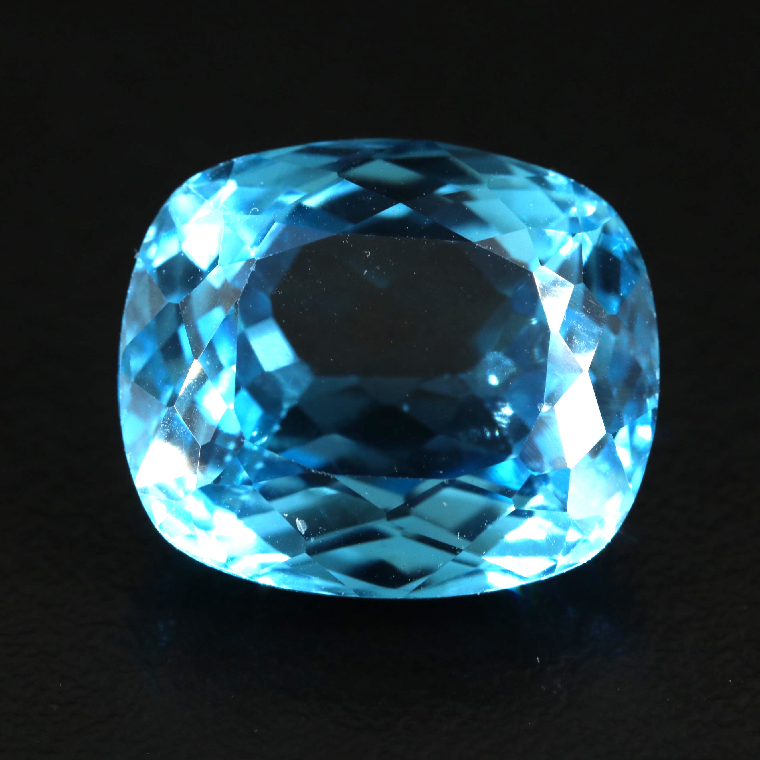 Loose 20.73 CT Swiss Blue Topaz