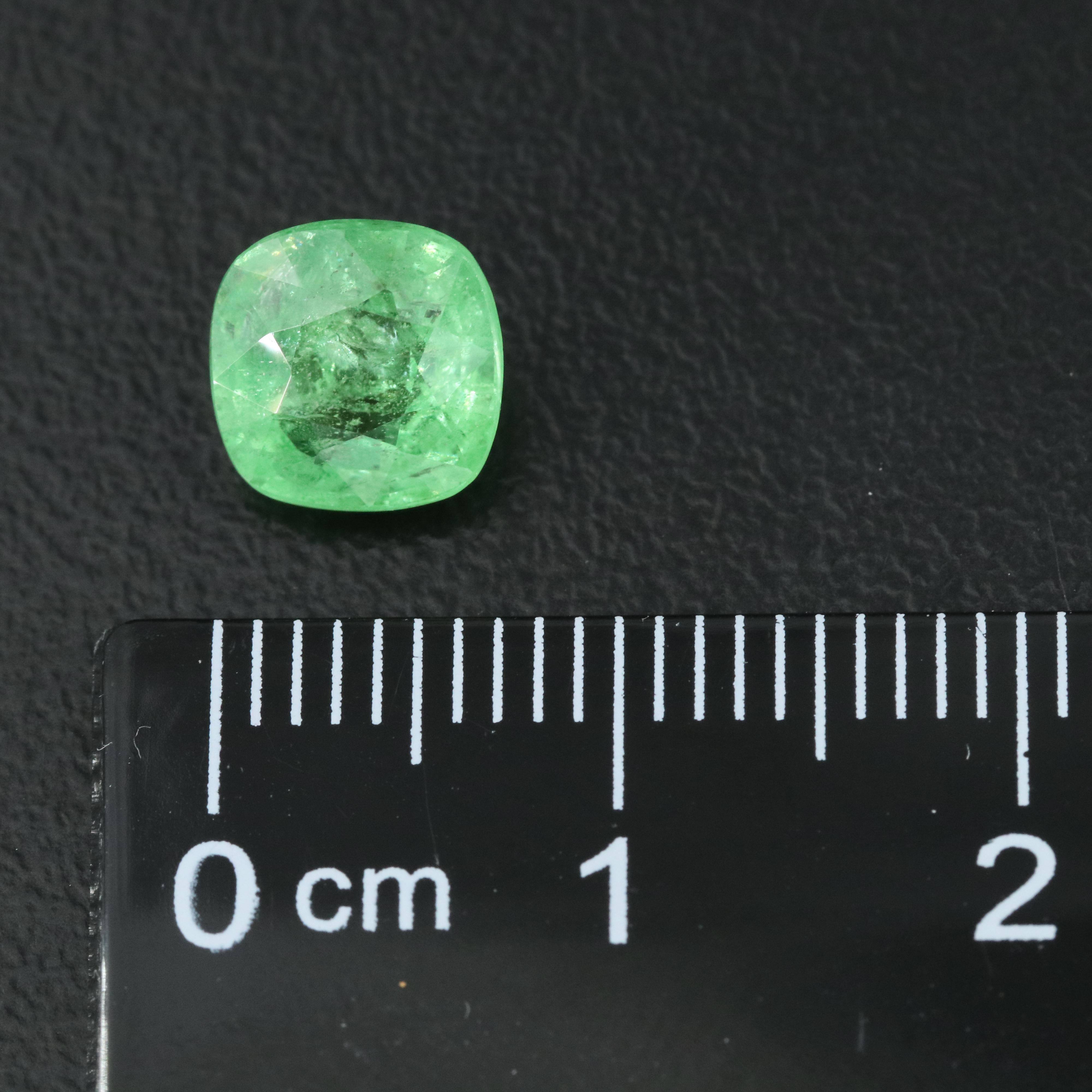 Loose 1.98 CT Tsavorite