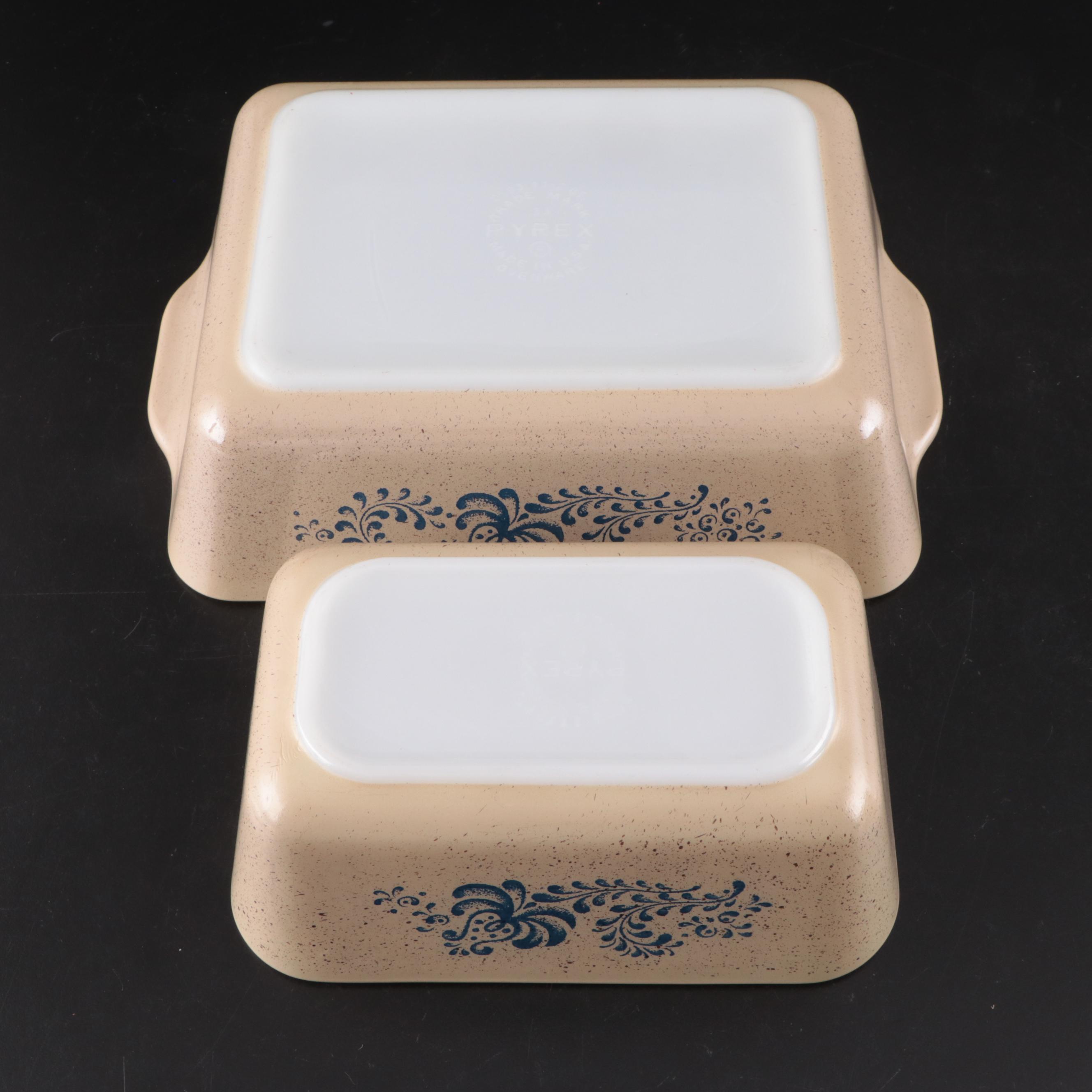 Pyrex Primary Colors Mixing Bowls with Other Refrigerator Dishes