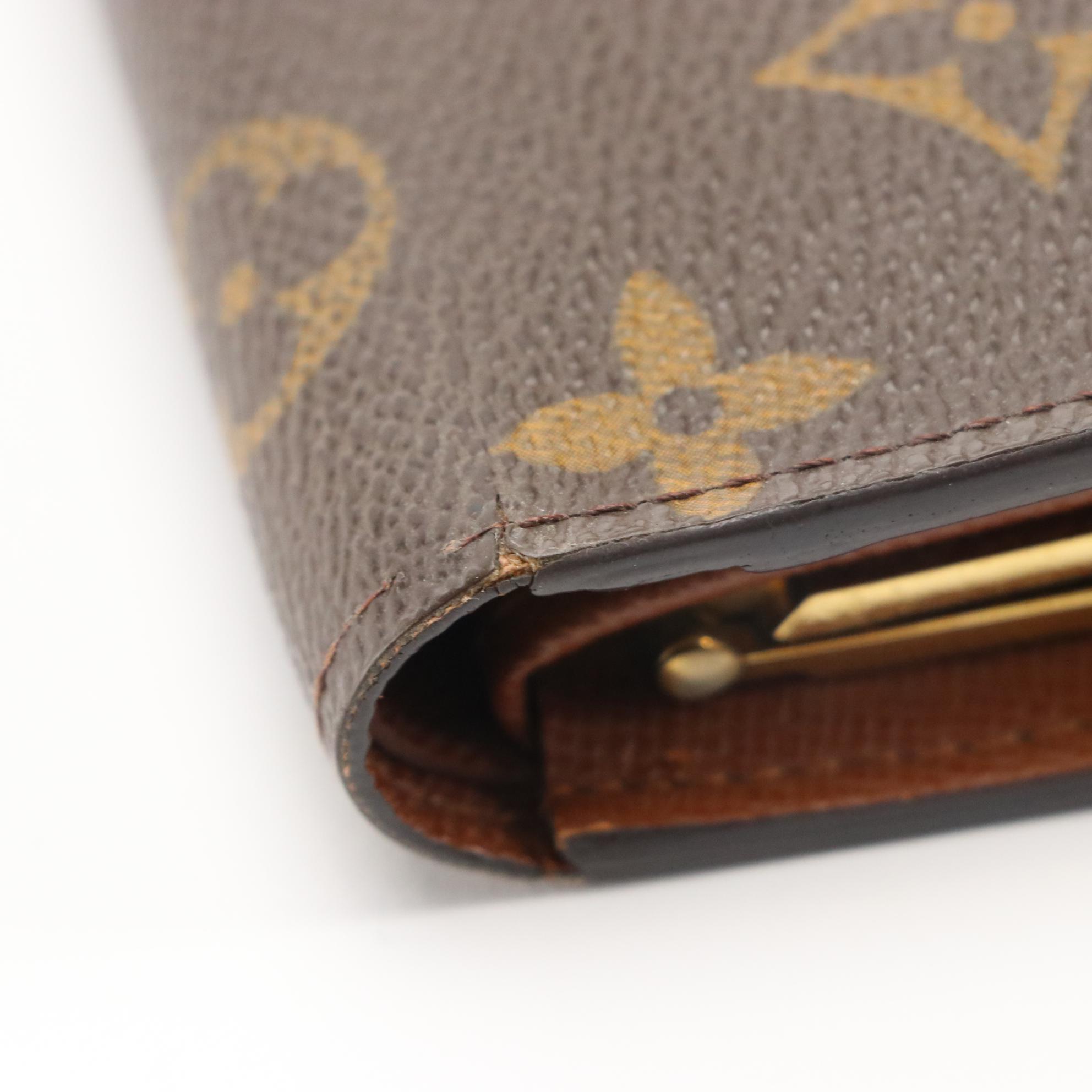 Louis Vuitton Porte Viennois Kiss Lock Coin Purse Wallet in Monogram Canvas