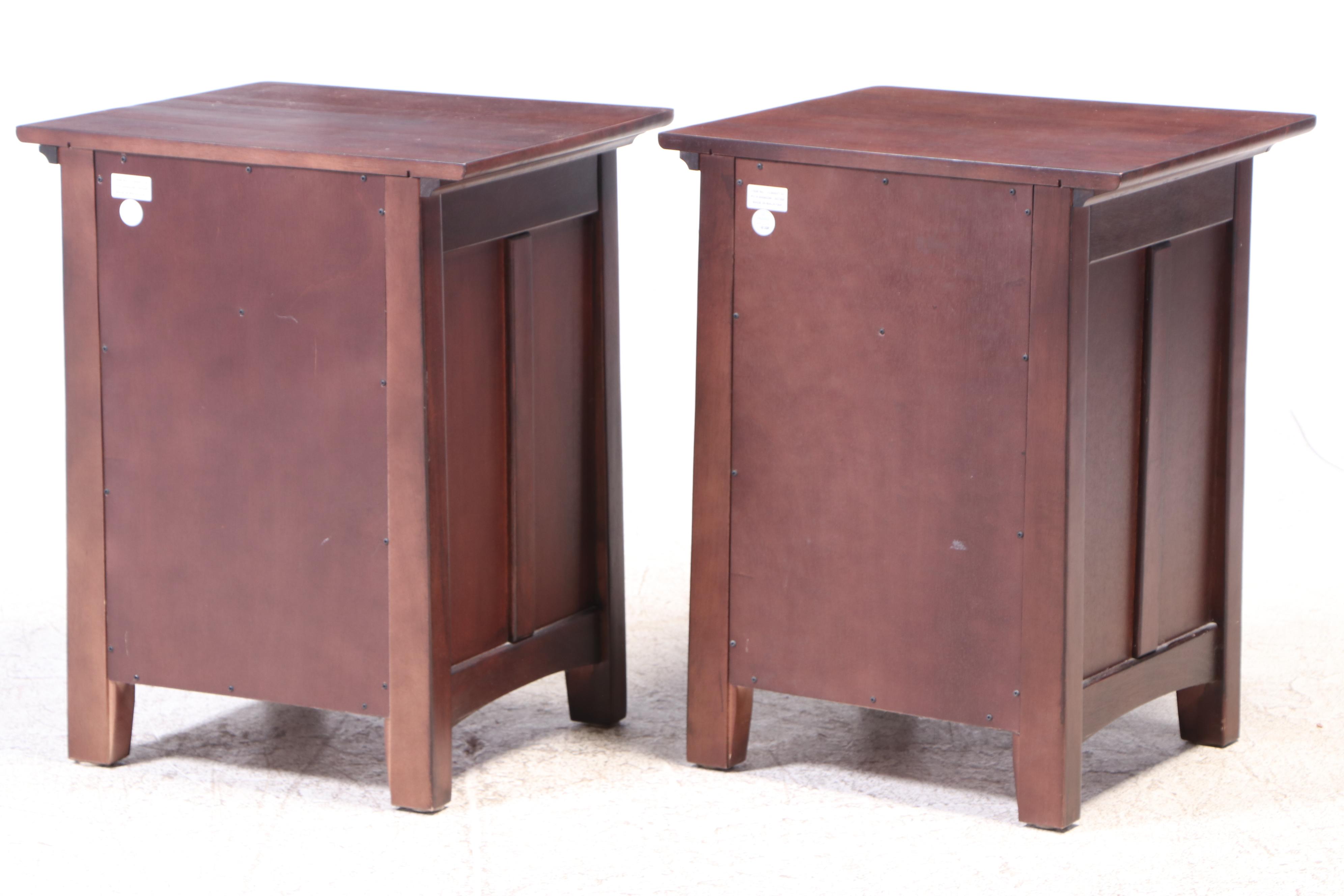 Pair of American Signature Arts & Crafts Style Hardwood Bedside Chests