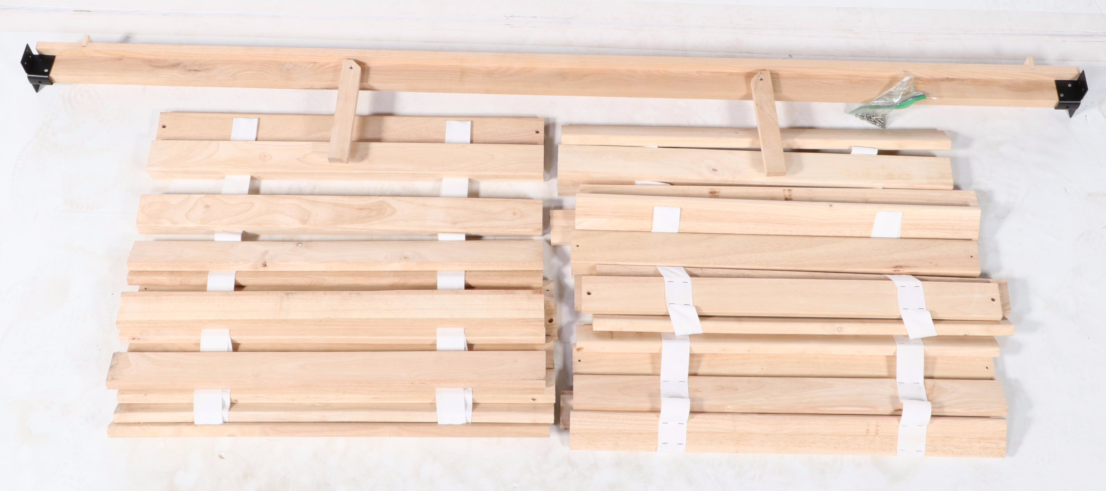 Modern Style Mahogany Fished Queen Size Sleigh Bed Frame