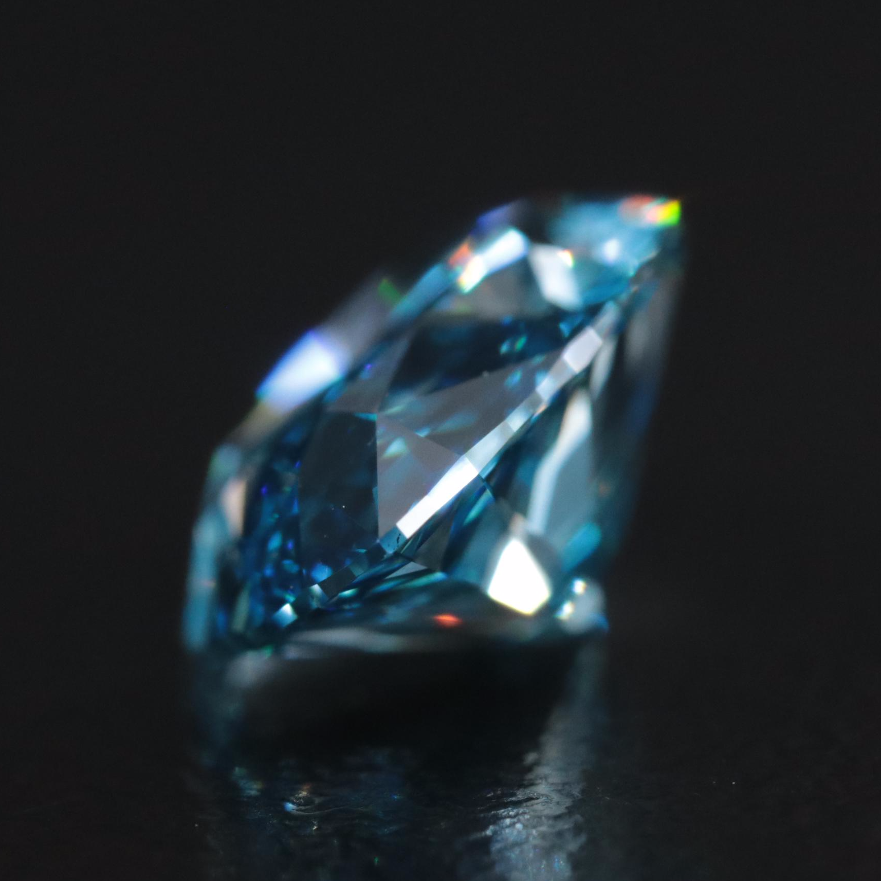 Loose 5.01 CT Fancy Intense Blue Diamond