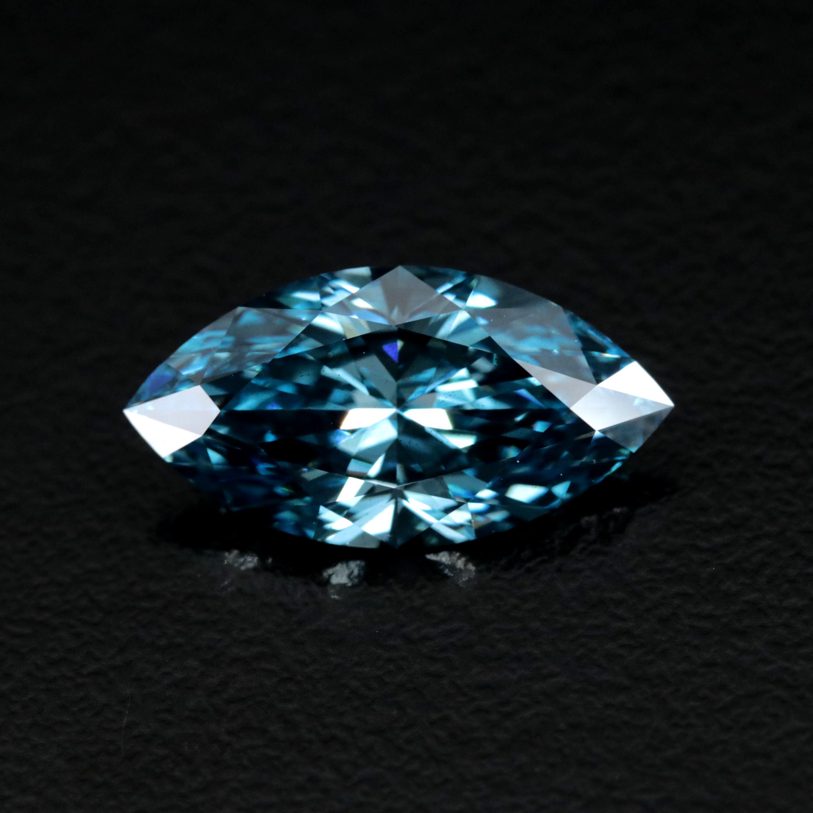 Loose 5.01 CT Fancy Intense Blue Diamond
