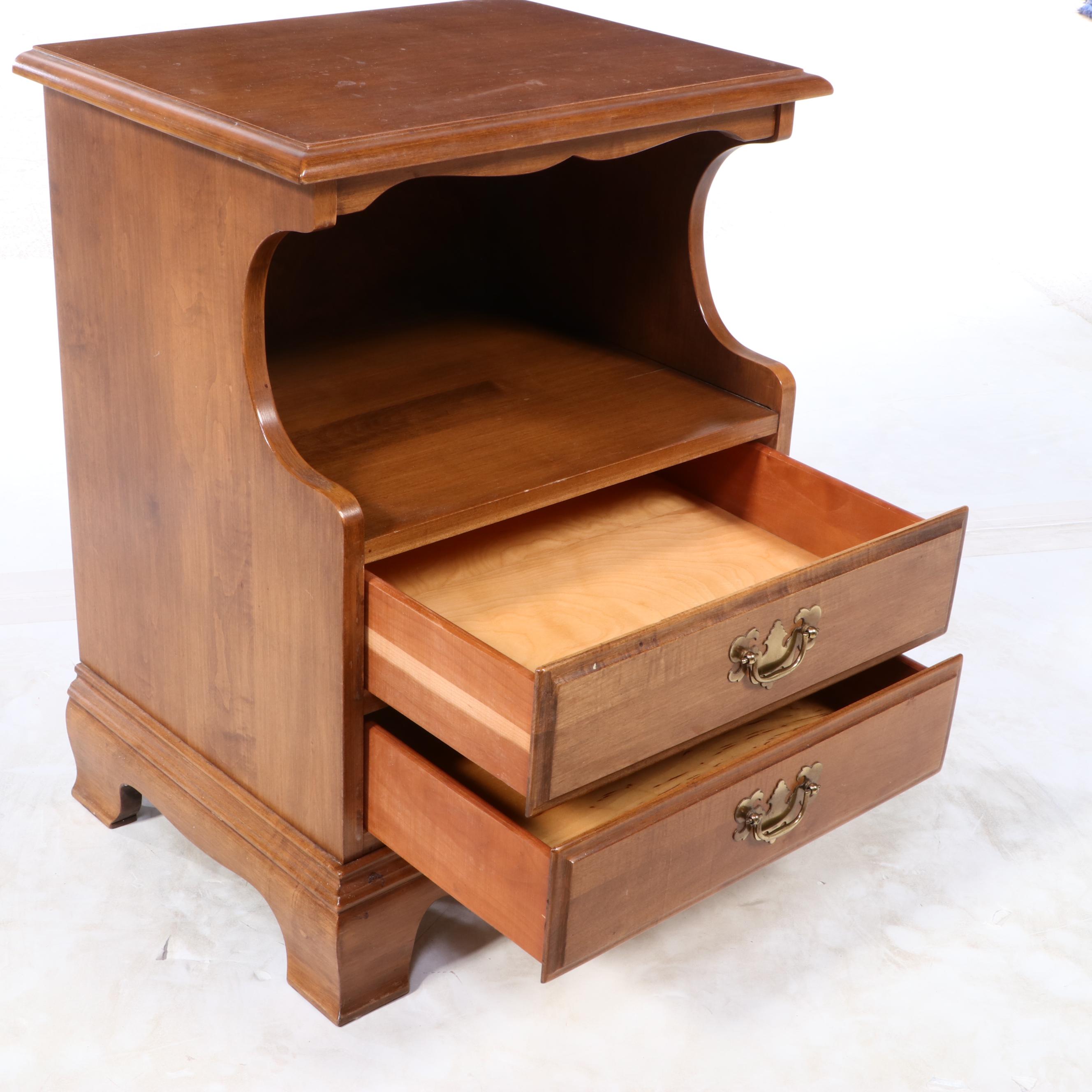 Heywood-Wakefield Colonial Style Bedside Tables, Mid to Late 20th Century