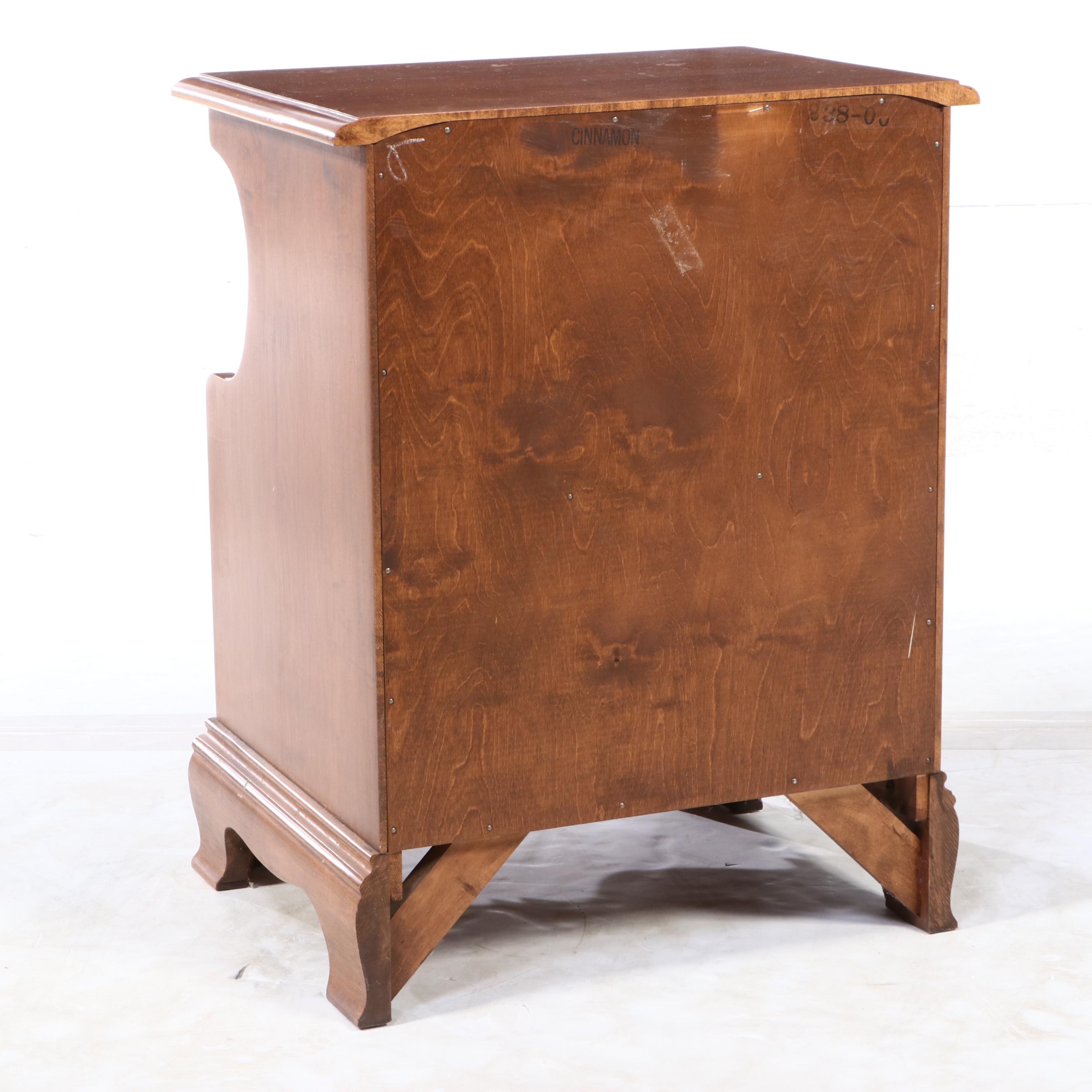 Heywood-Wakefield Colonial Style Bedside Tables, Mid to Late 20th Century