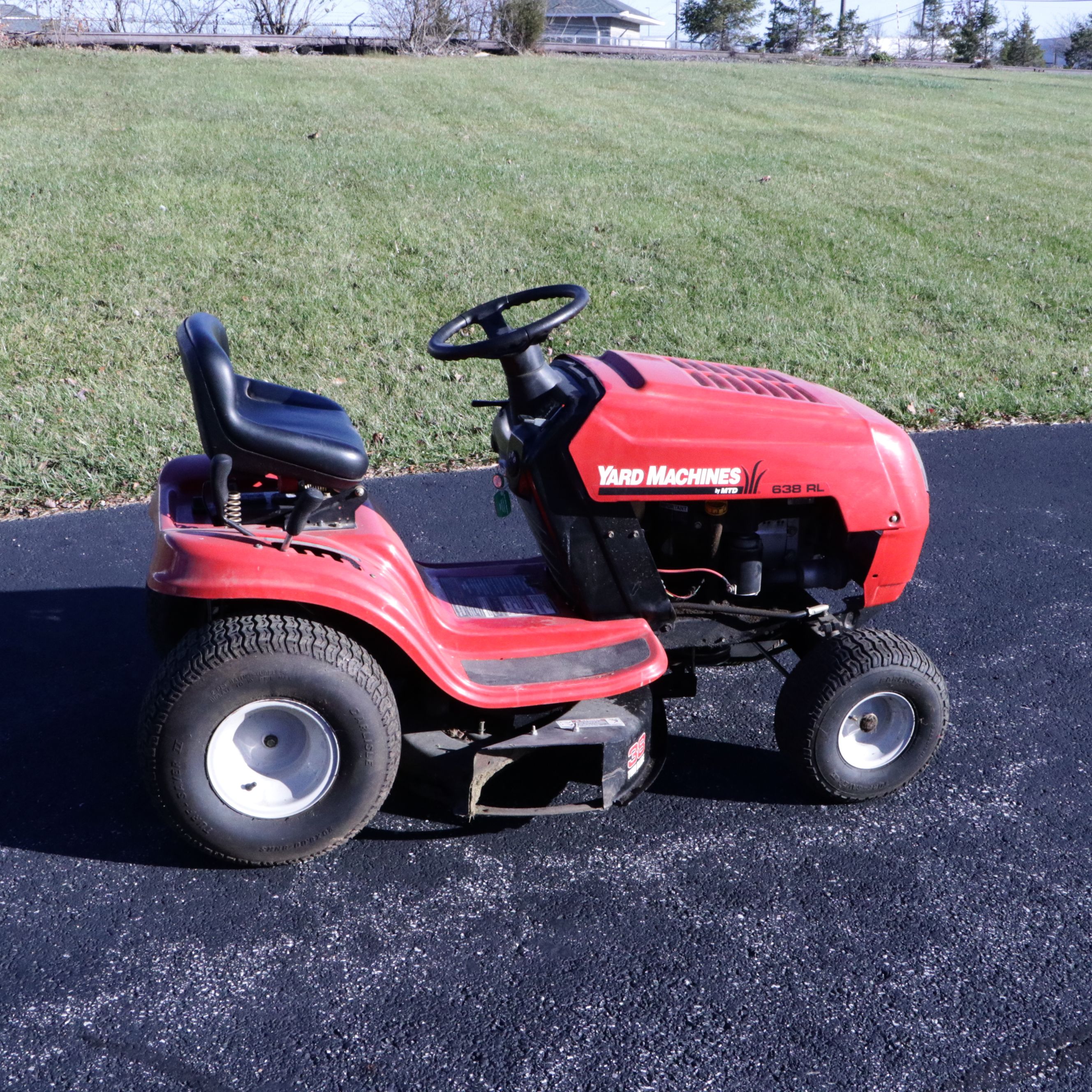 YARD MACHINES RIDING LAWN MOWER