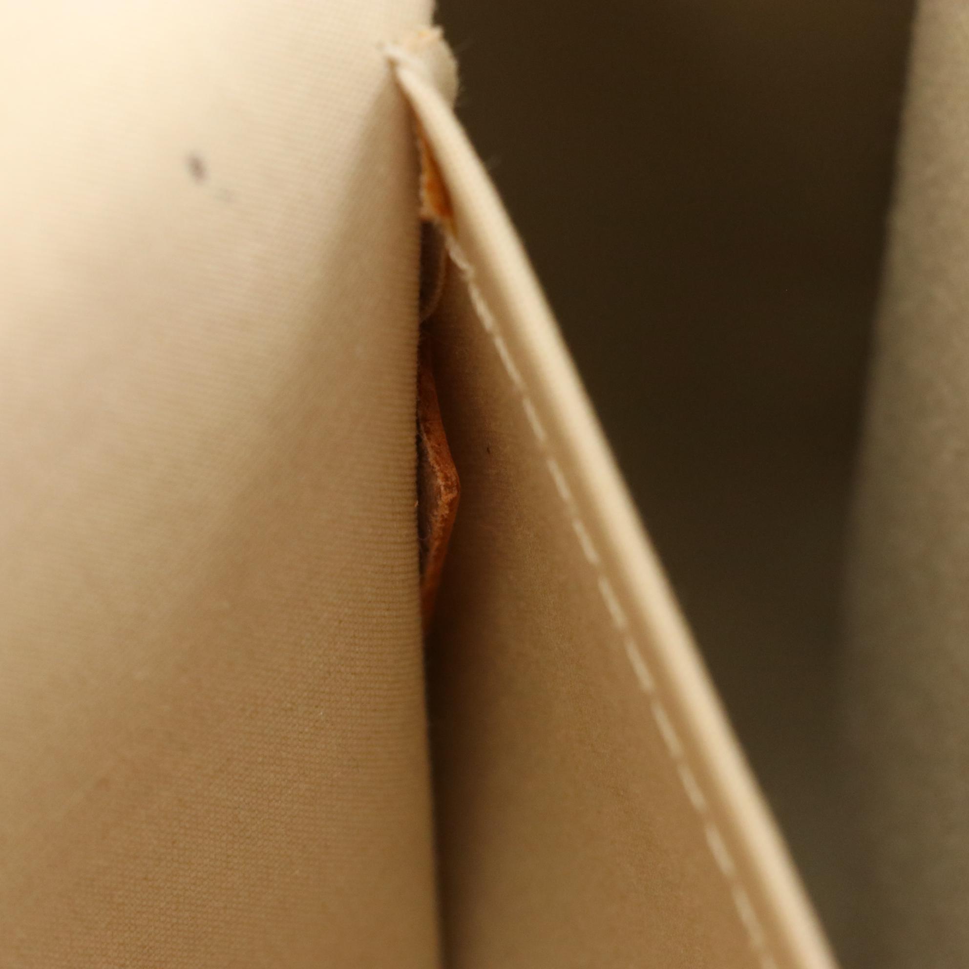 Louis Vuitton Bellflower Crossbody Bag in Lime Monogram Vernis Leather