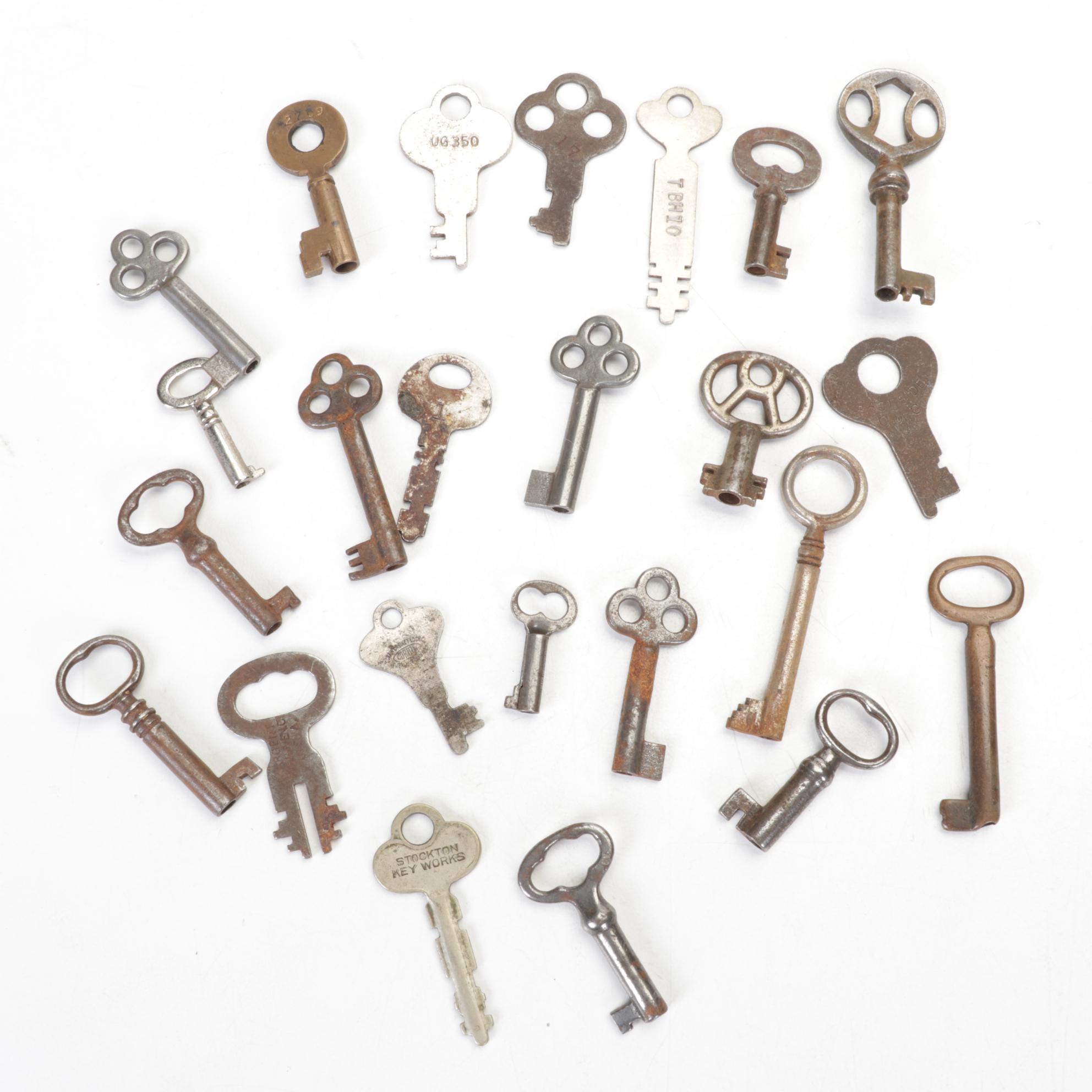 Box of Keys Includes Skeleton, Barrel, Cabinet, Luggage and Jewelry Box Keys