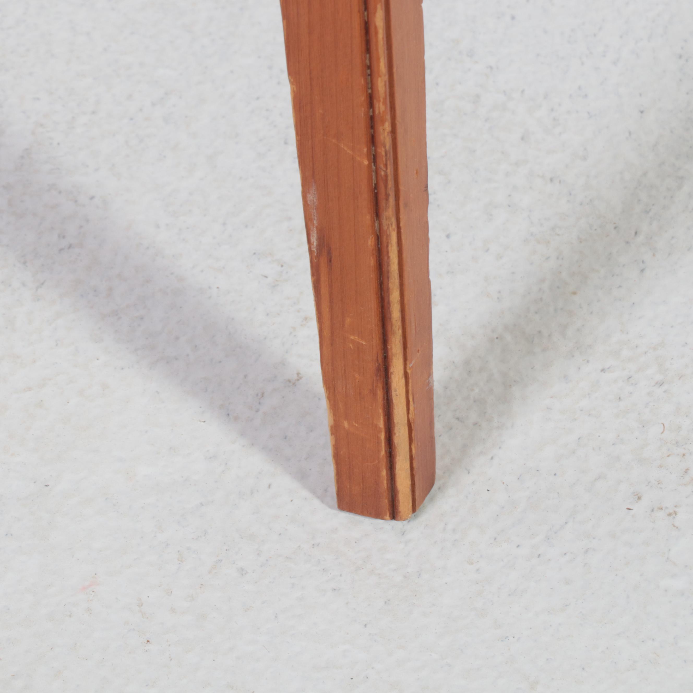 American Primitive Pine Splay-Leg Side Table, 20th Century