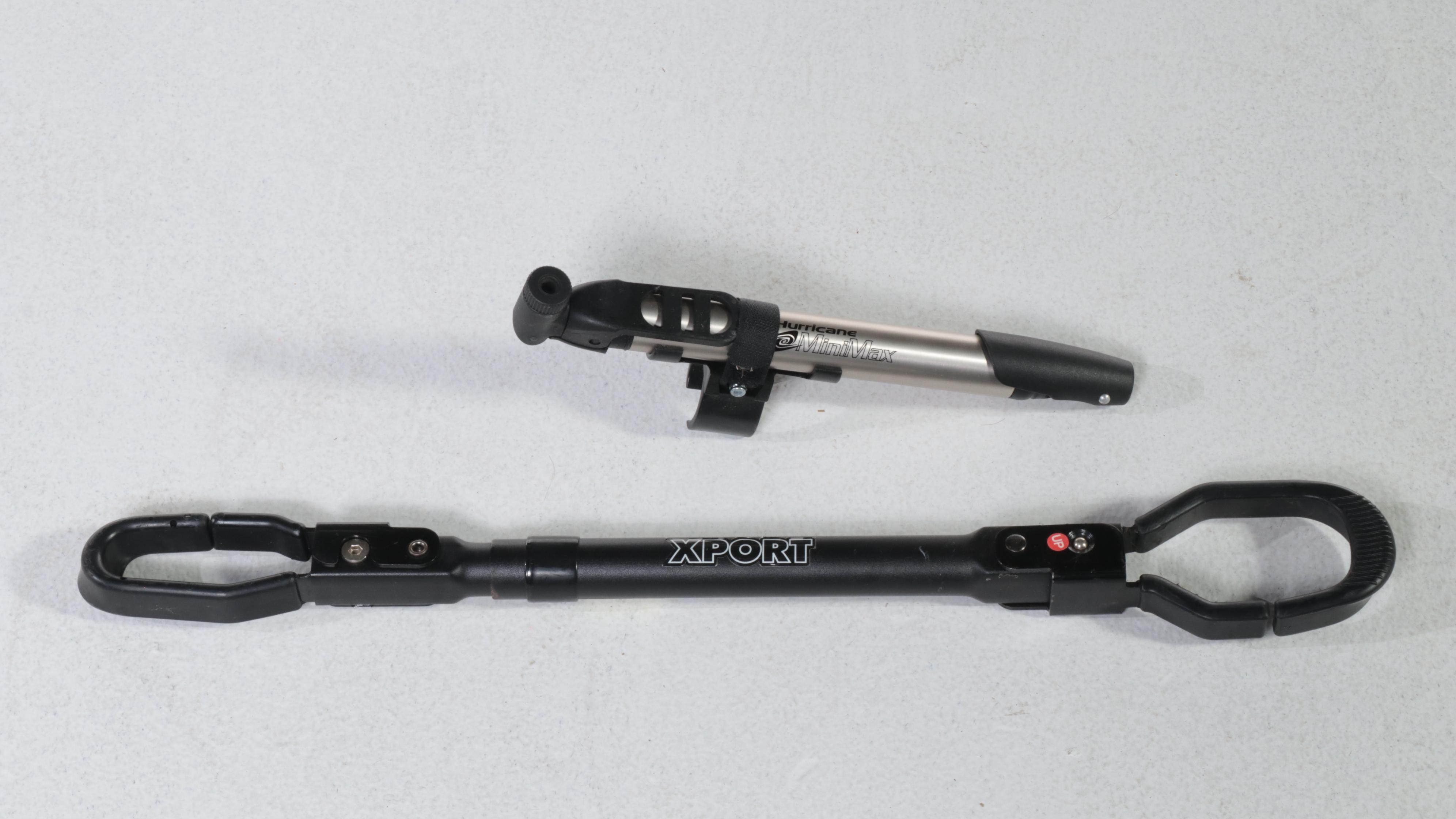 Giant Boulder Mountain Bike with Pump, Lock Bar and Saris Rack