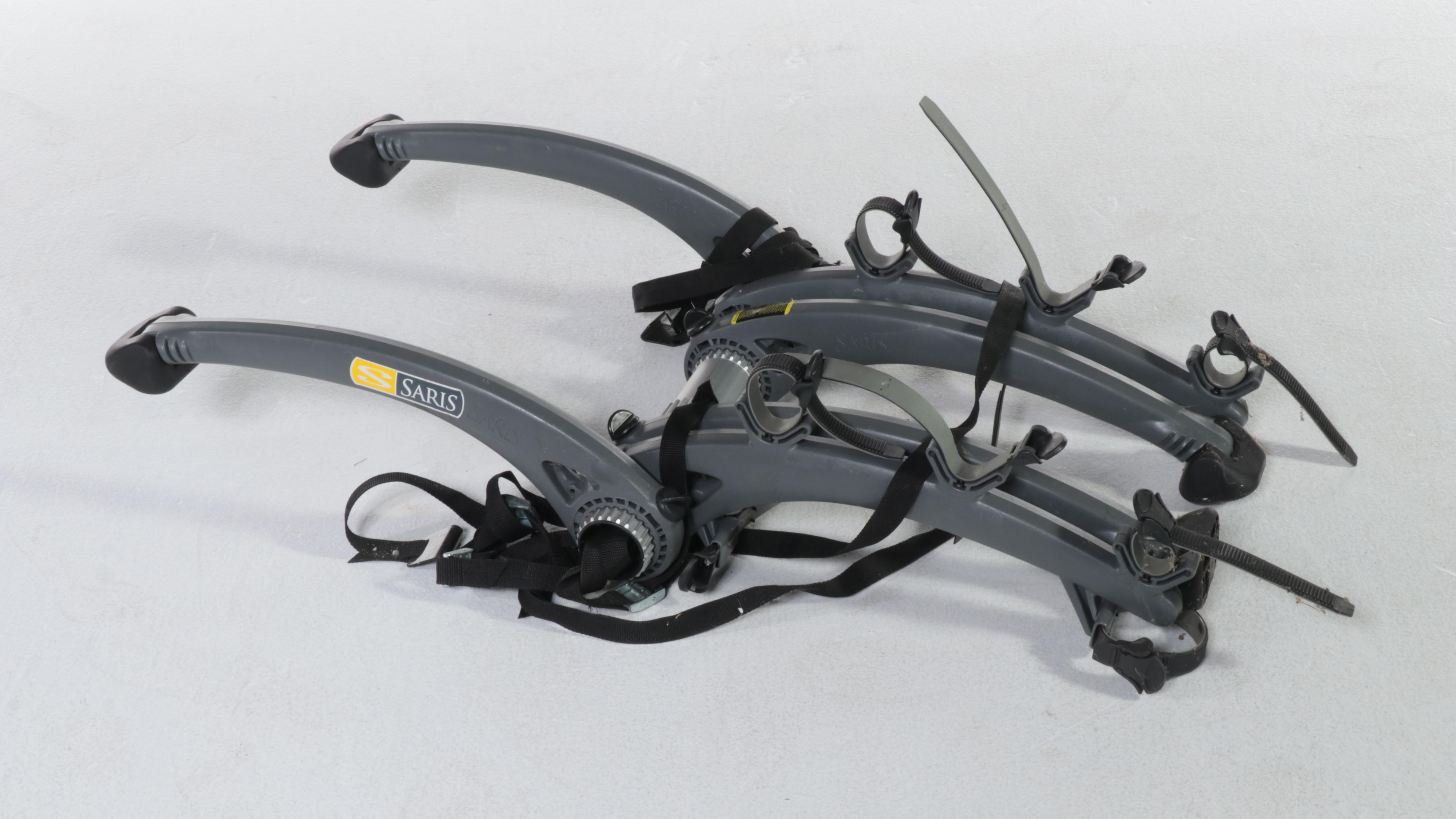 Giant Boulder Mountain Bike with Pump, Lock Bar and Saris Rack