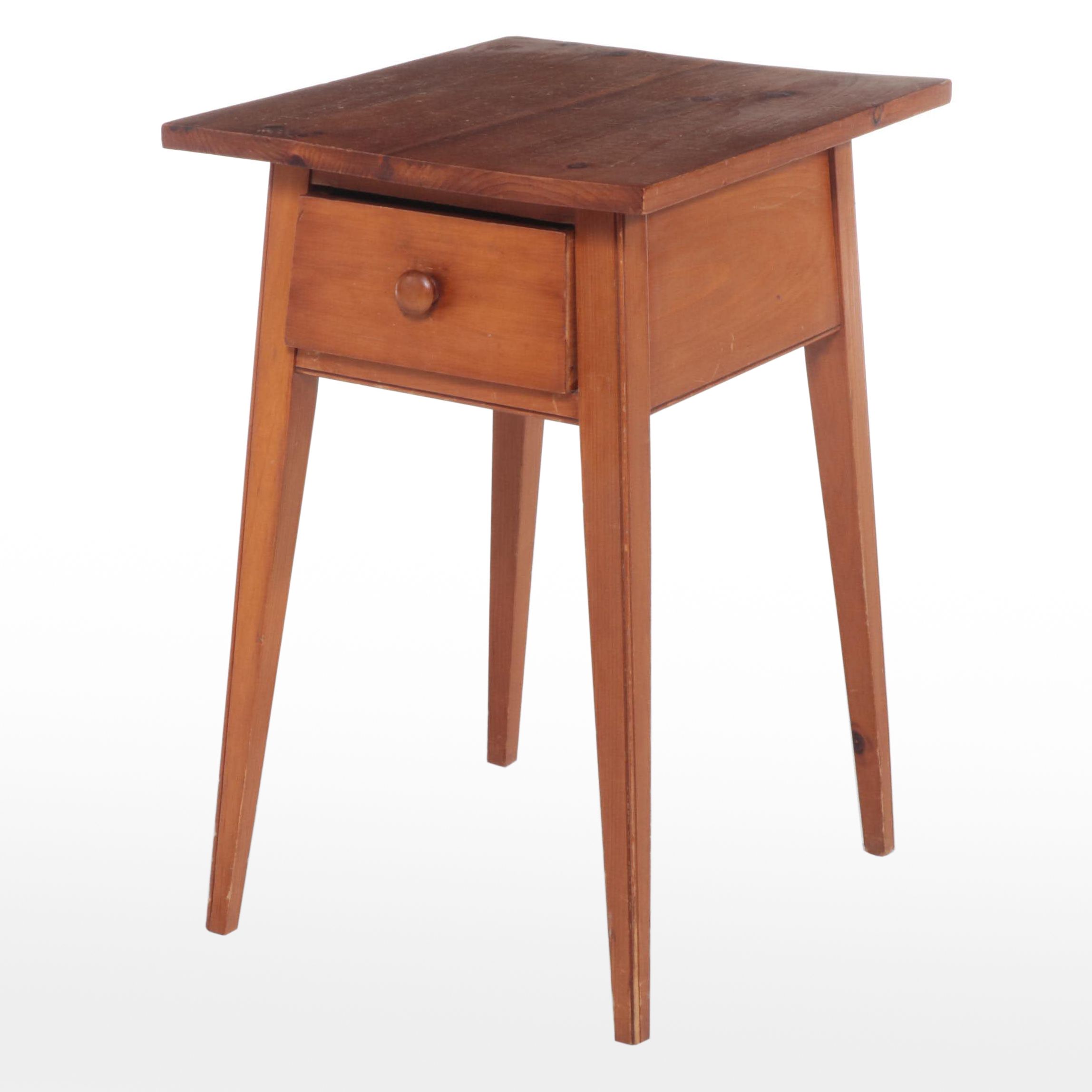 American Primitive Pine Splay-Leg Side Table, 20th Century