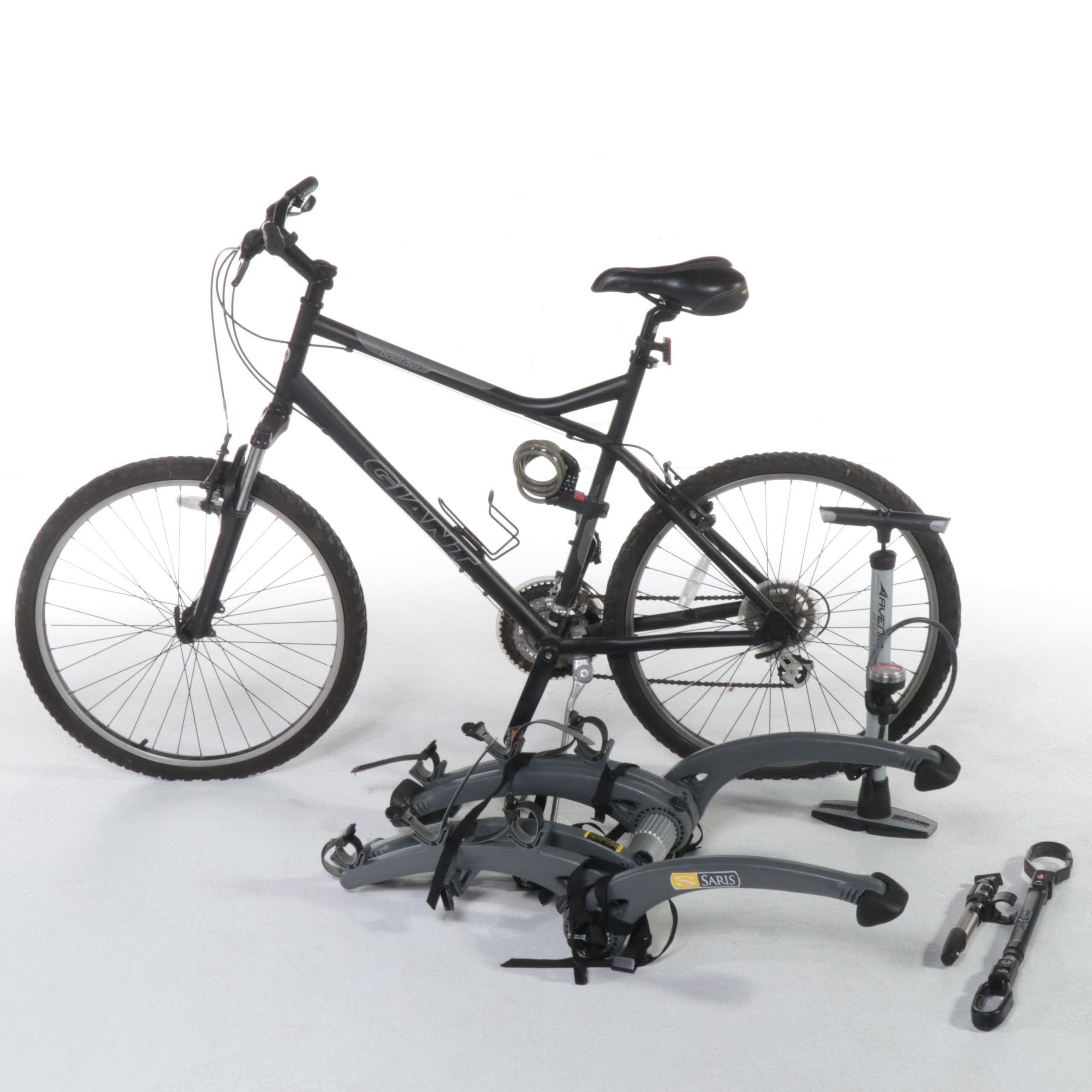 Giant Boulder Mountain Bike with Pump, Lock Bar and Saris Rack