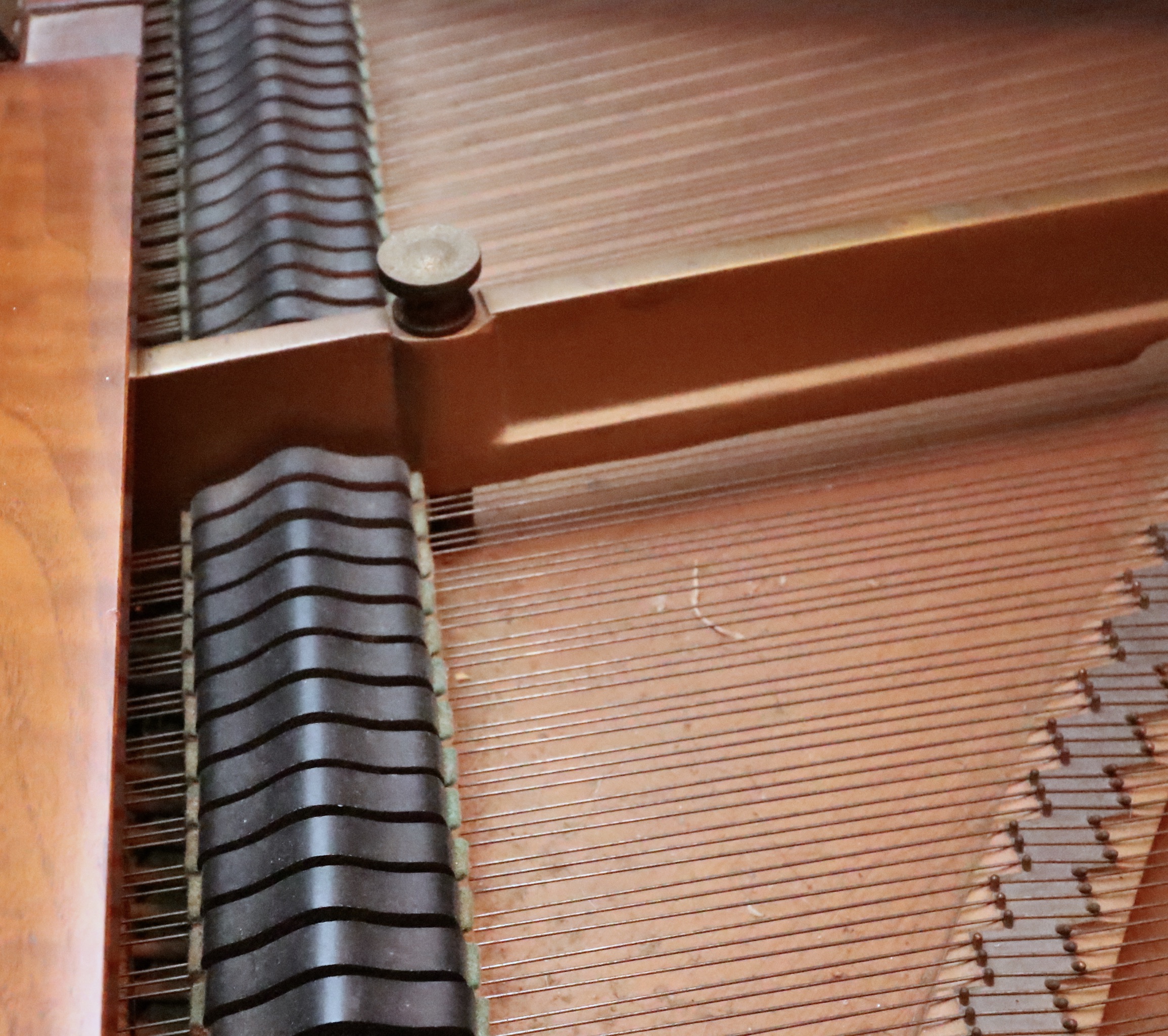 Gulbransen Super Scale Walnut Grand Piano