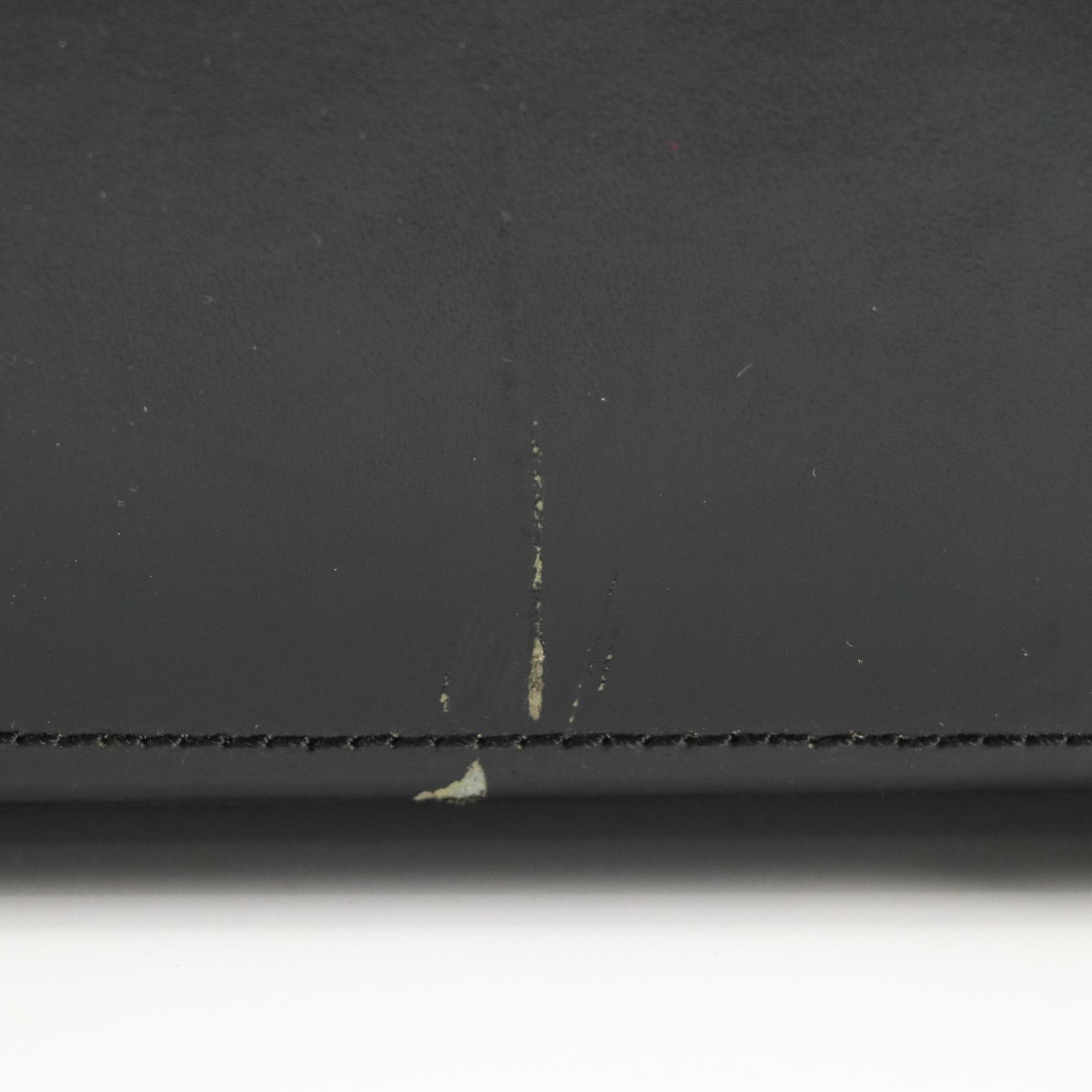 Wolf Locking Leather Vanity Case with Top Handle