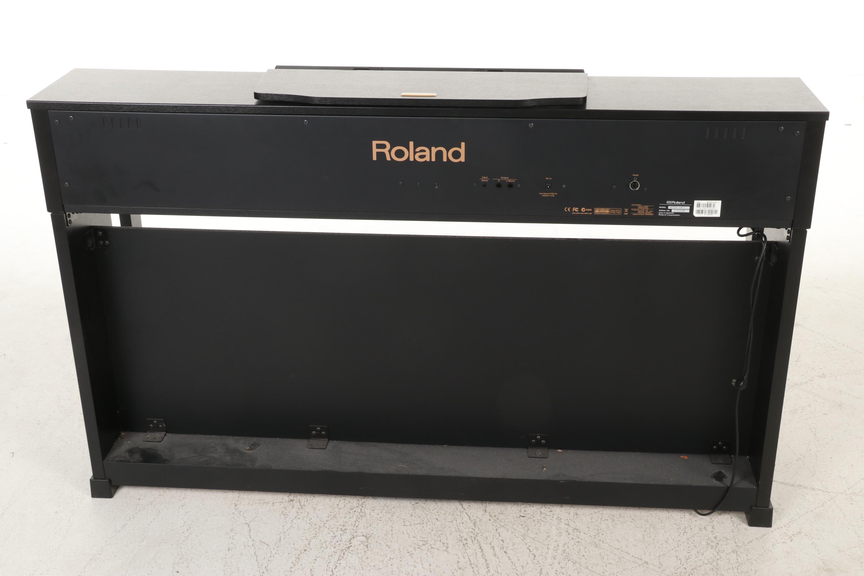Roland HP504 Digital Piano and Storage Bench