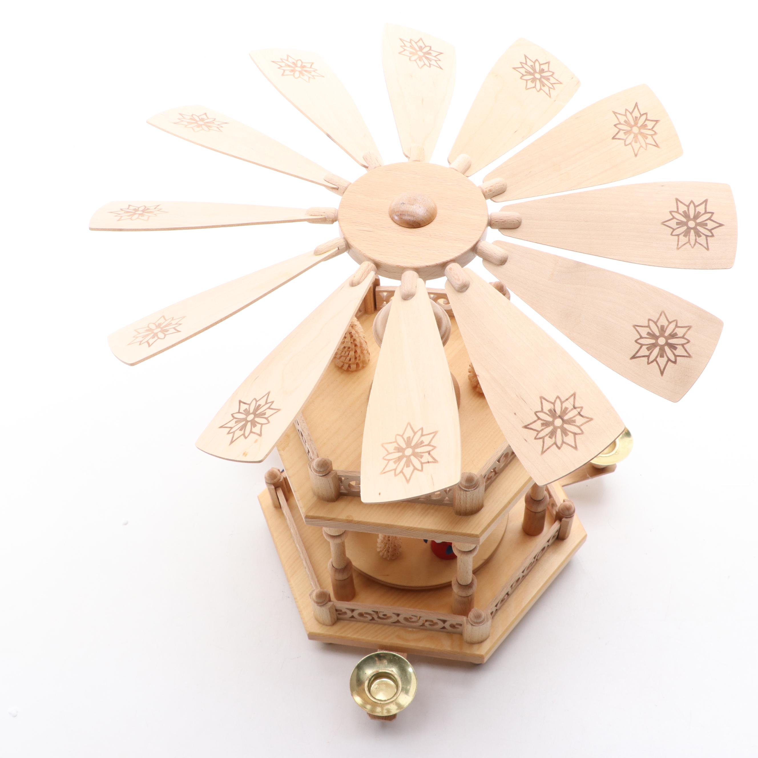 Erzgebirgische Volkskunst Seiffen Wooden Christmas Pyramid